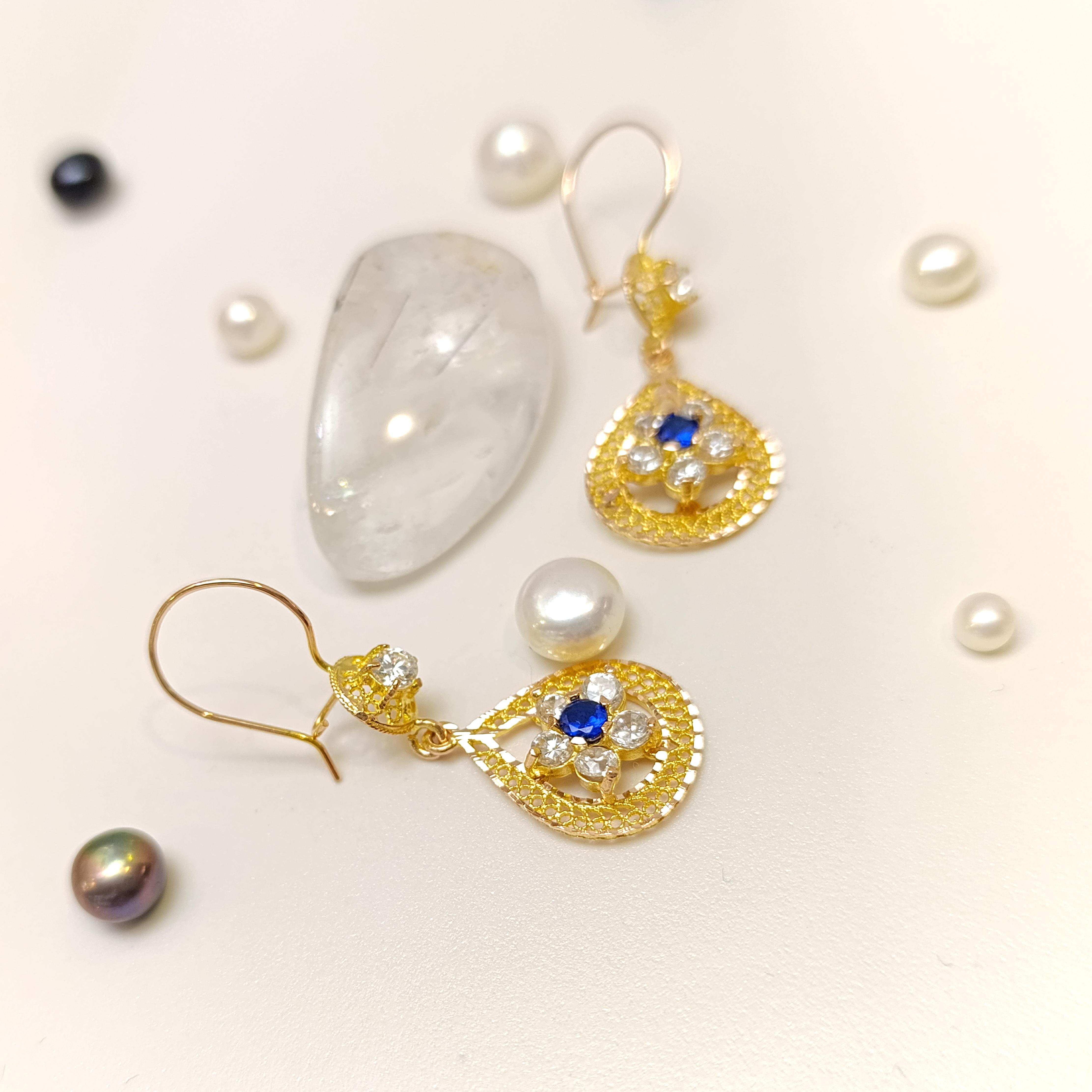 Salalanan Mavi Taşlı Papatya Küpe 14 Ayar Altın HD VİDEOLU