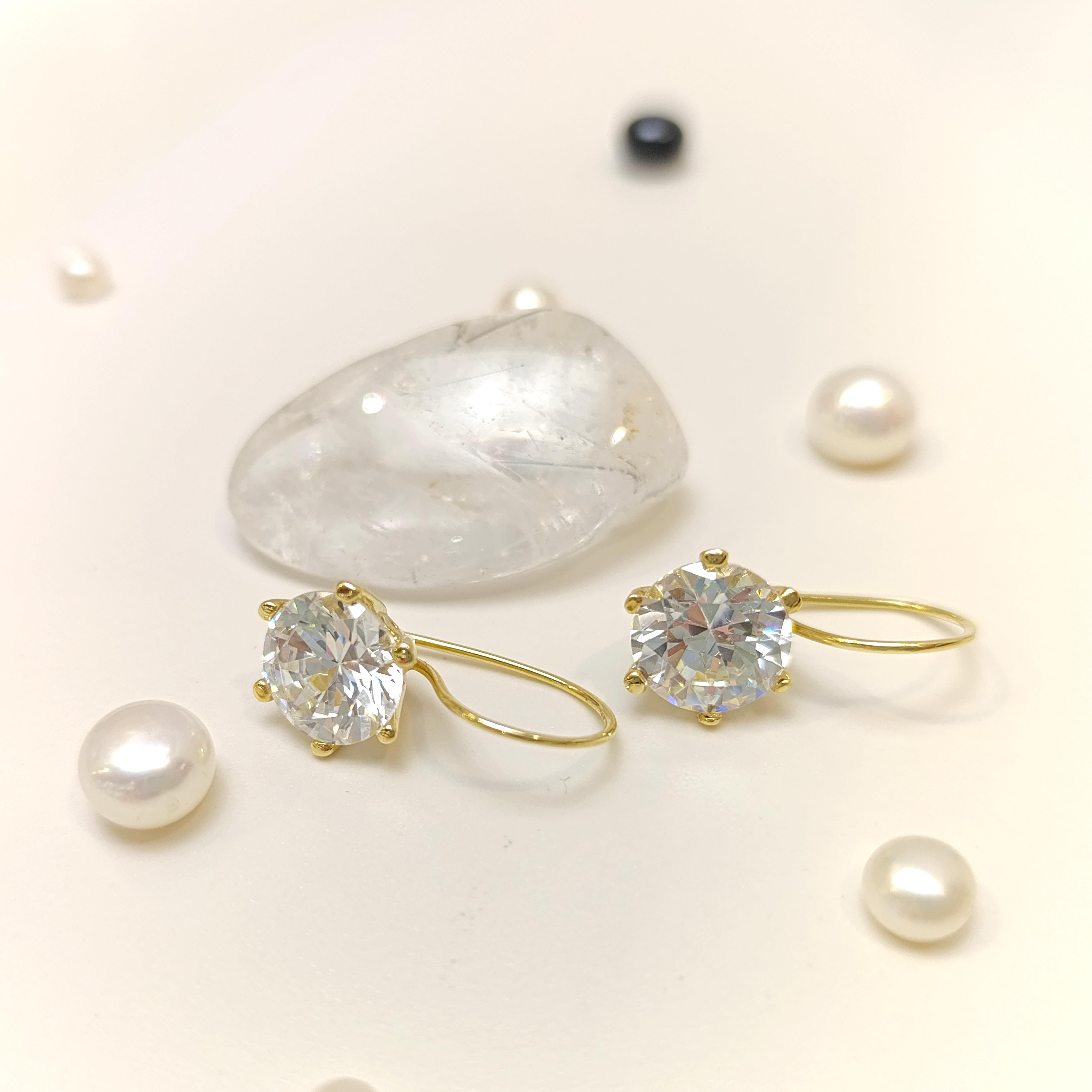 Sallanan Tek Taş Küpe 14 Ayar Altın HD VİDEOLU