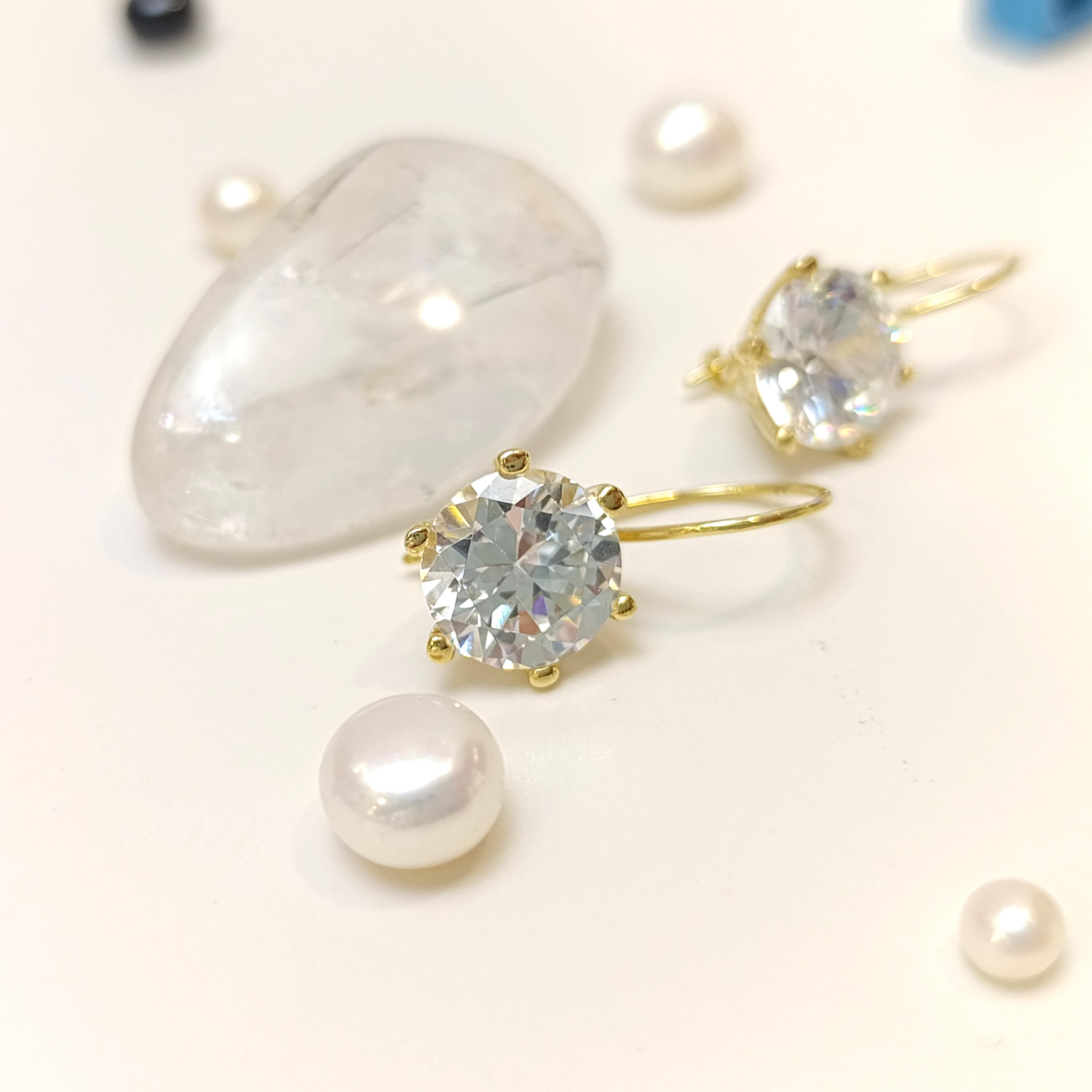 Sallanan Tek Taş Küpe 14 Ayar Altın HD VİDEOLU