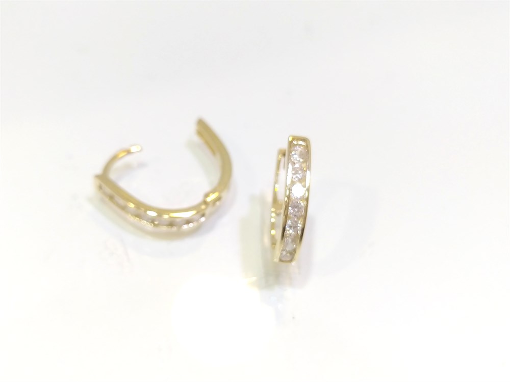 Su Yolu Oval Halka Küpe  14 Ayar Altın