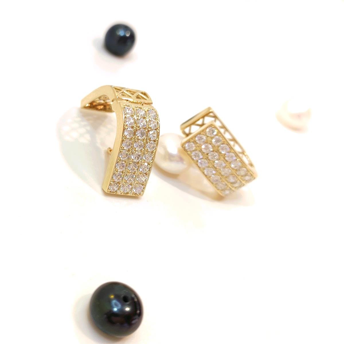 Su Yolu Taşlı Küpe 14 Ayar Altın HD VİDEOLU