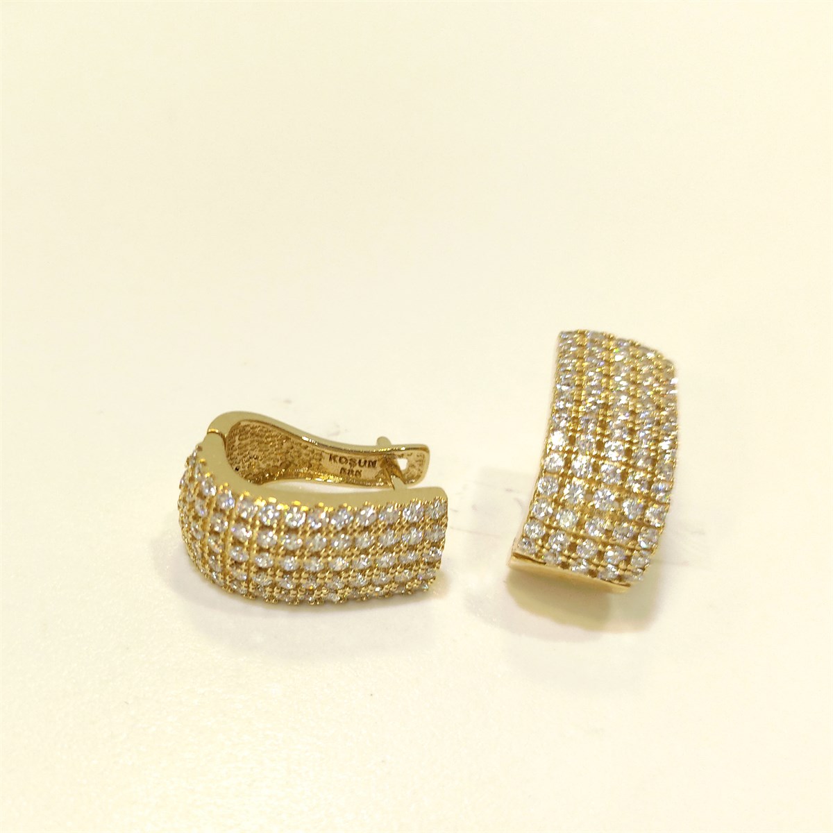 Taşlı Küpe 14 Ayar Altın 4K VİDEOLU