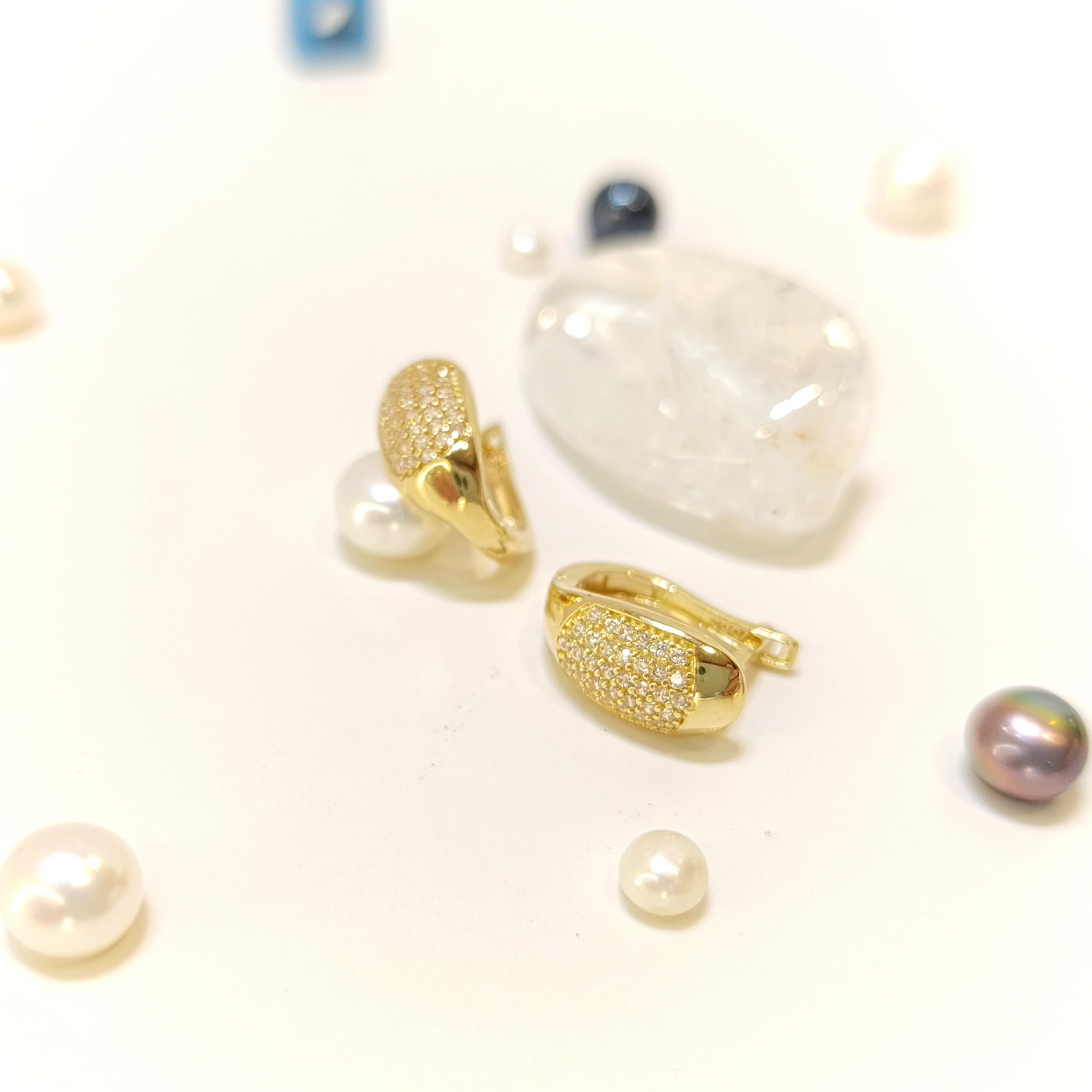 Taşlı Küpe 14 Ayar Altın HD VİDEOLU