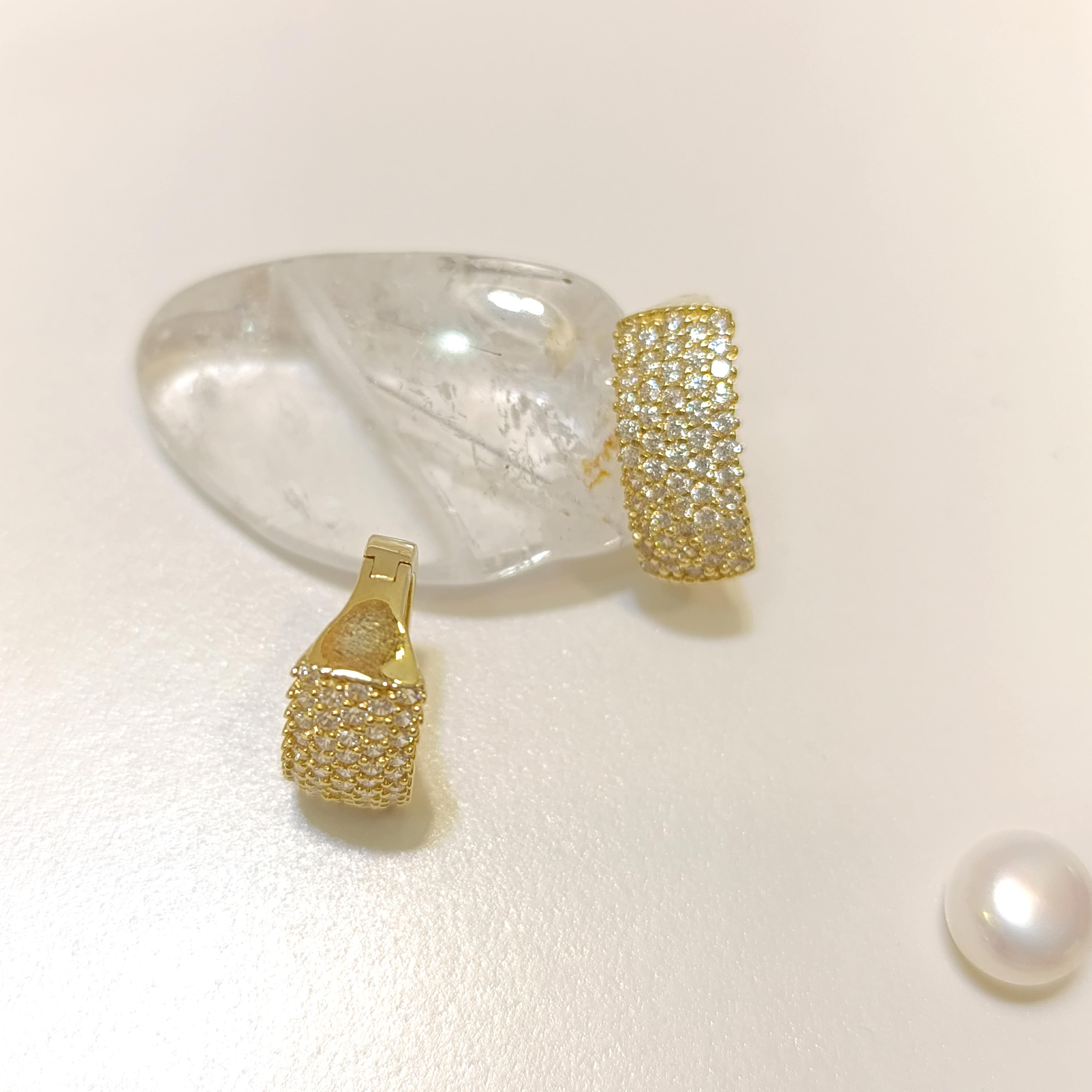 Taşlı Küpe 14 Ayar Altın HD VİDEOLU