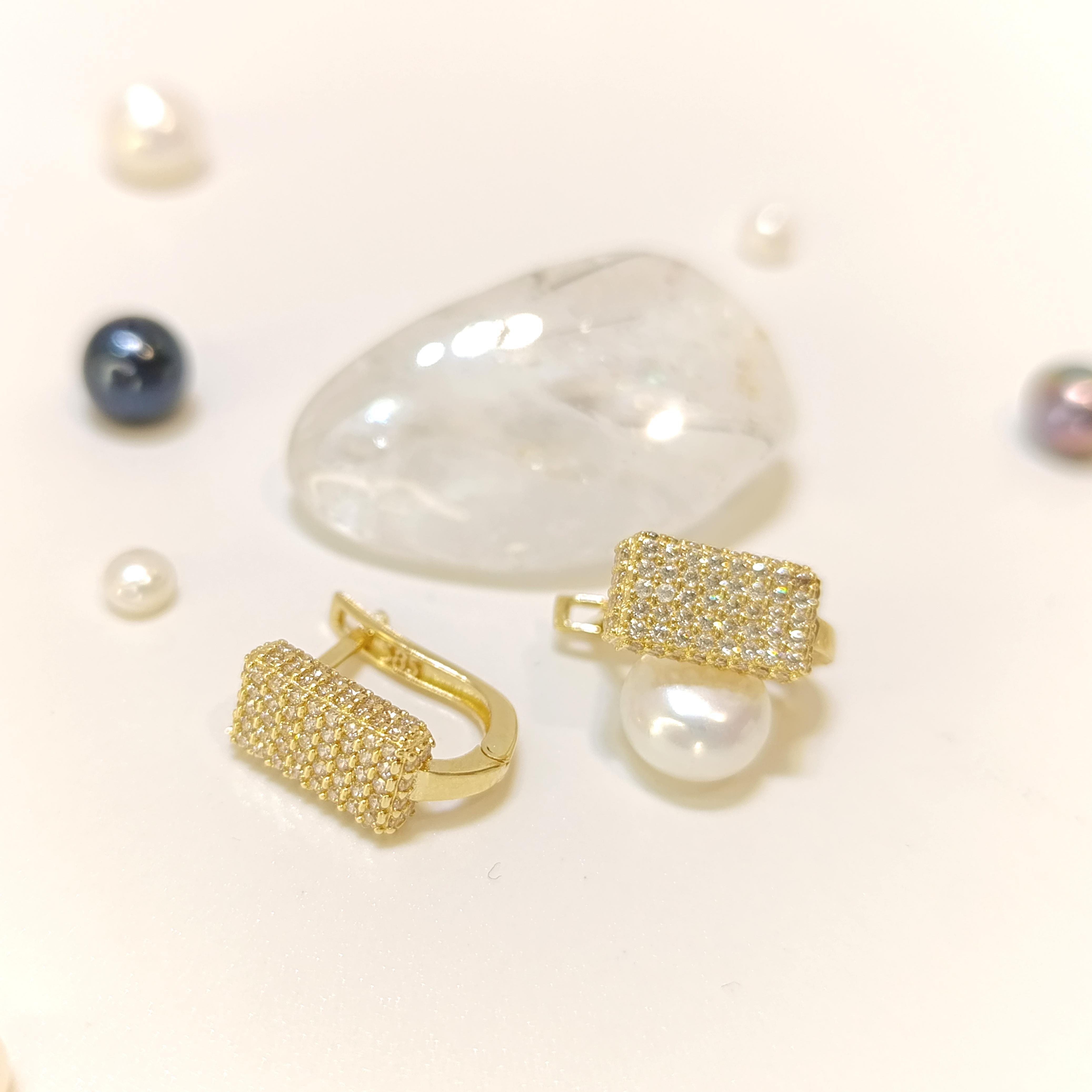 Taşlı Küpe 14 Ayar Altın HD VİDEOLU