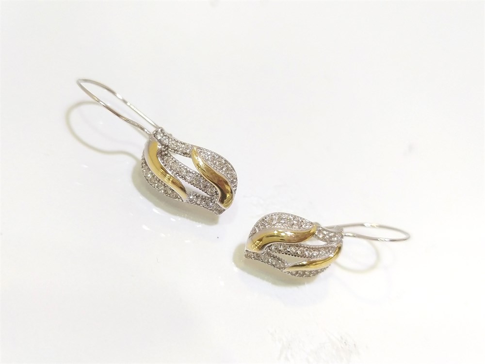 TAşlı Sallanan Telli  Küpe 14 Ayar Altın