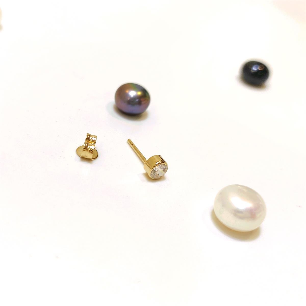 TEK 1 adet Tek Taş Vidalı Küpe 14 Ayar Altın HD VİDEOLU