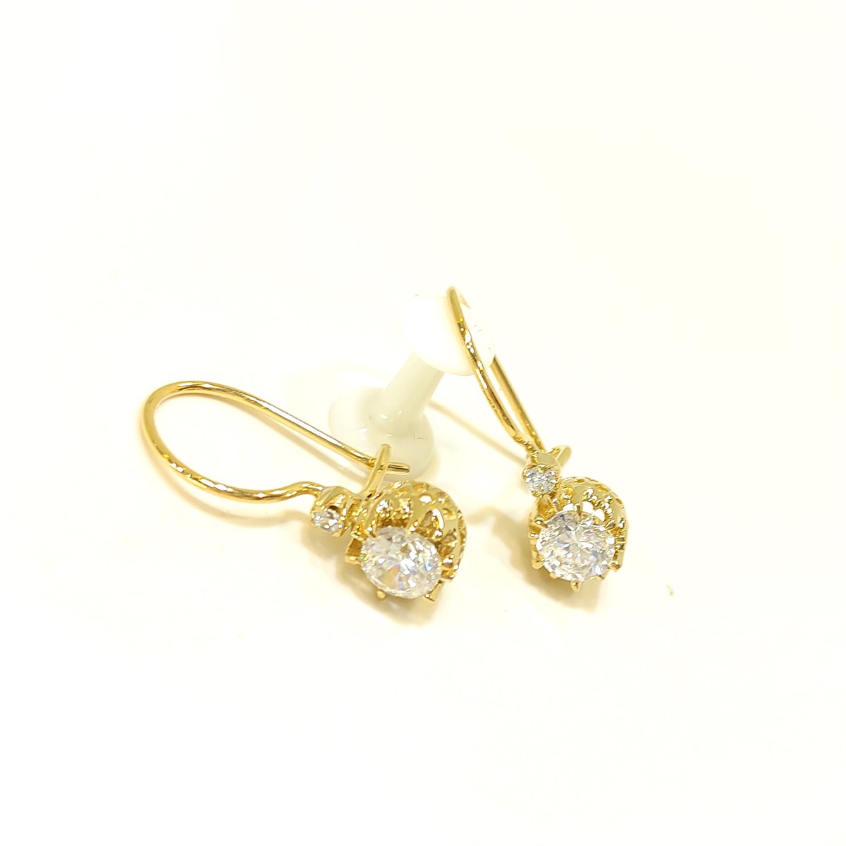 Tek Taş Küpe 14 Ayar Altın 4K VİDEOLU