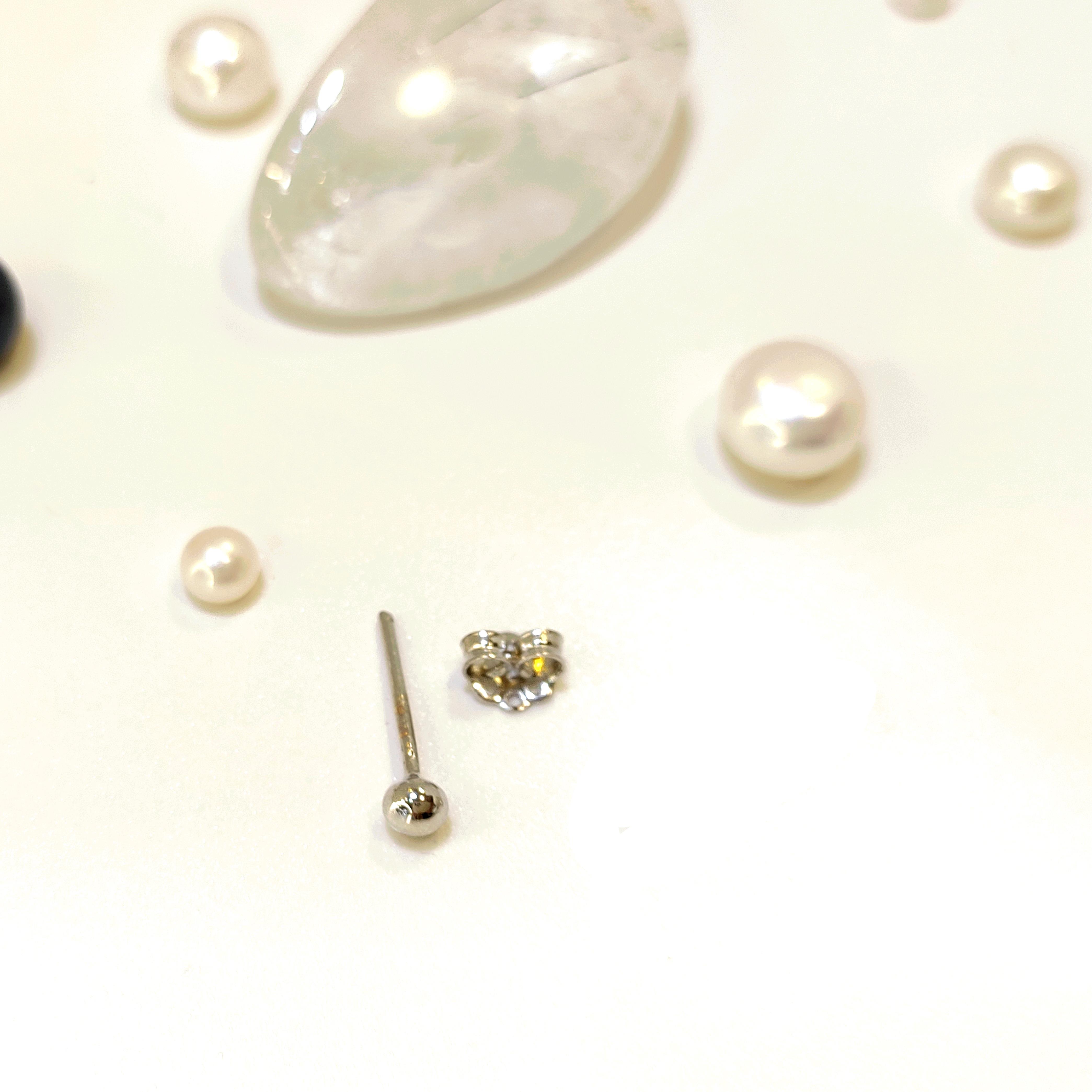 TEKLİ 3.3mm Nokta Top Vidalı Küpe 14 Ayar Altın HD VİDEOLU