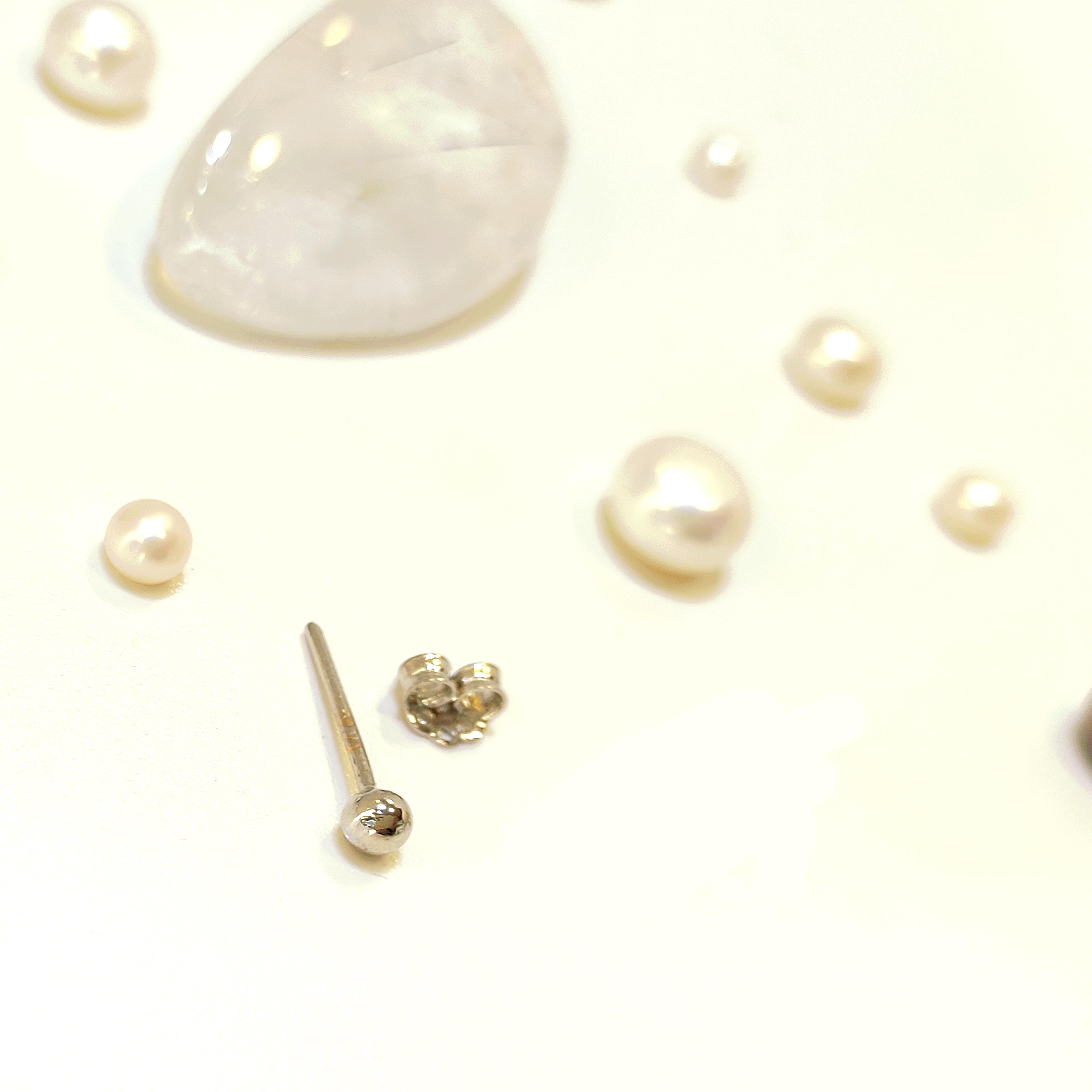 TEKLİ 3.3mm Nokta Top Vidalı Küpe 14 Ayar Altın HD VİDEOLU