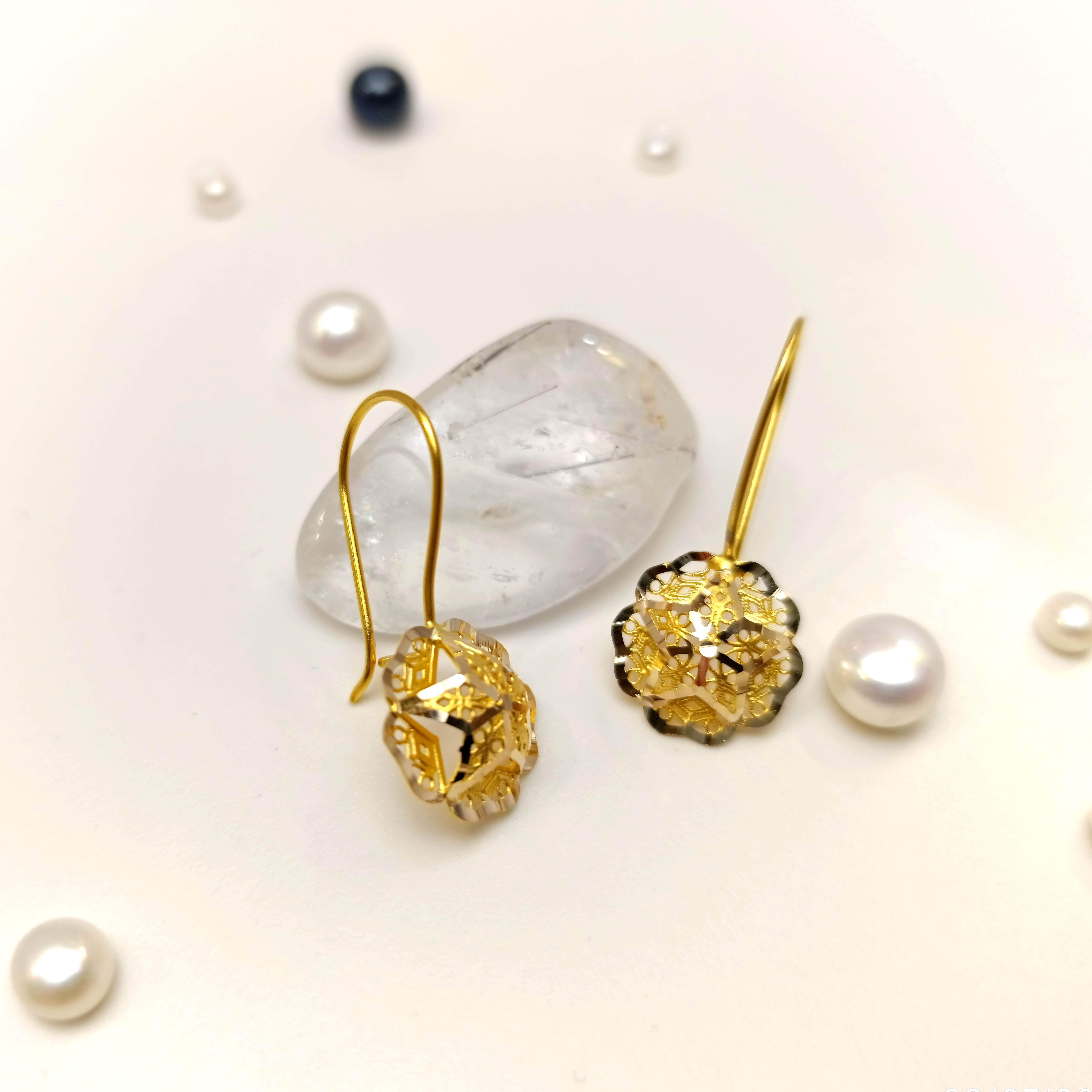 Telkare Sallanan Gül Küpe 14 Ayar Altın HD VİDEOLU