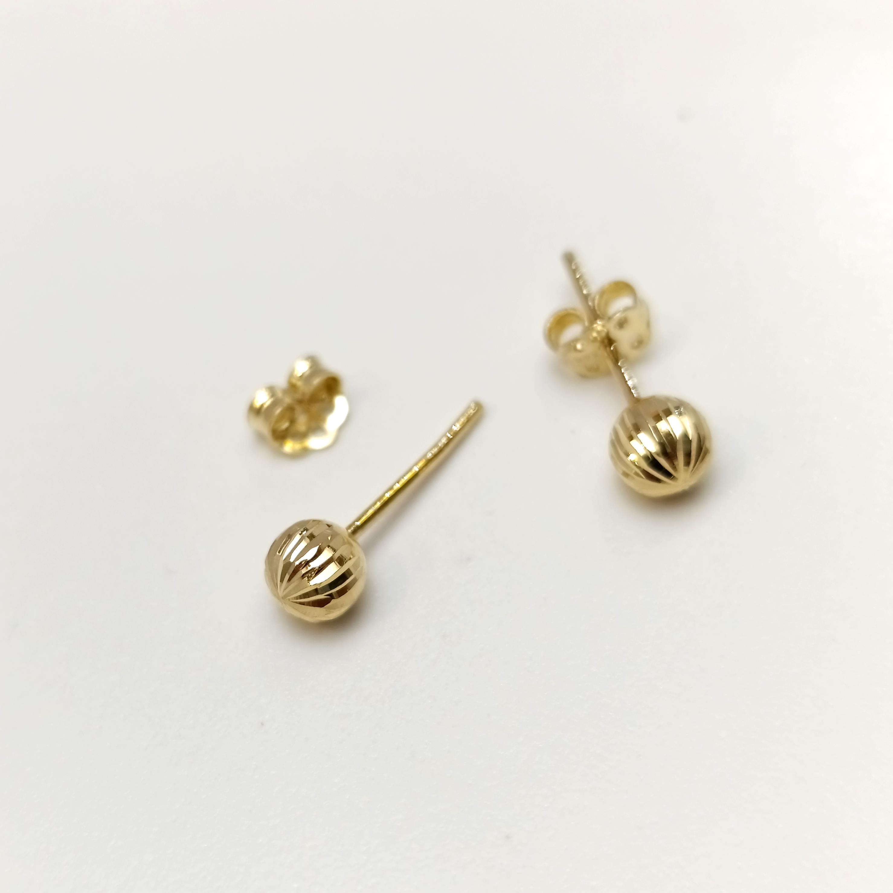 Top Küpe 14 Ayar Altın HD VİDEOLU