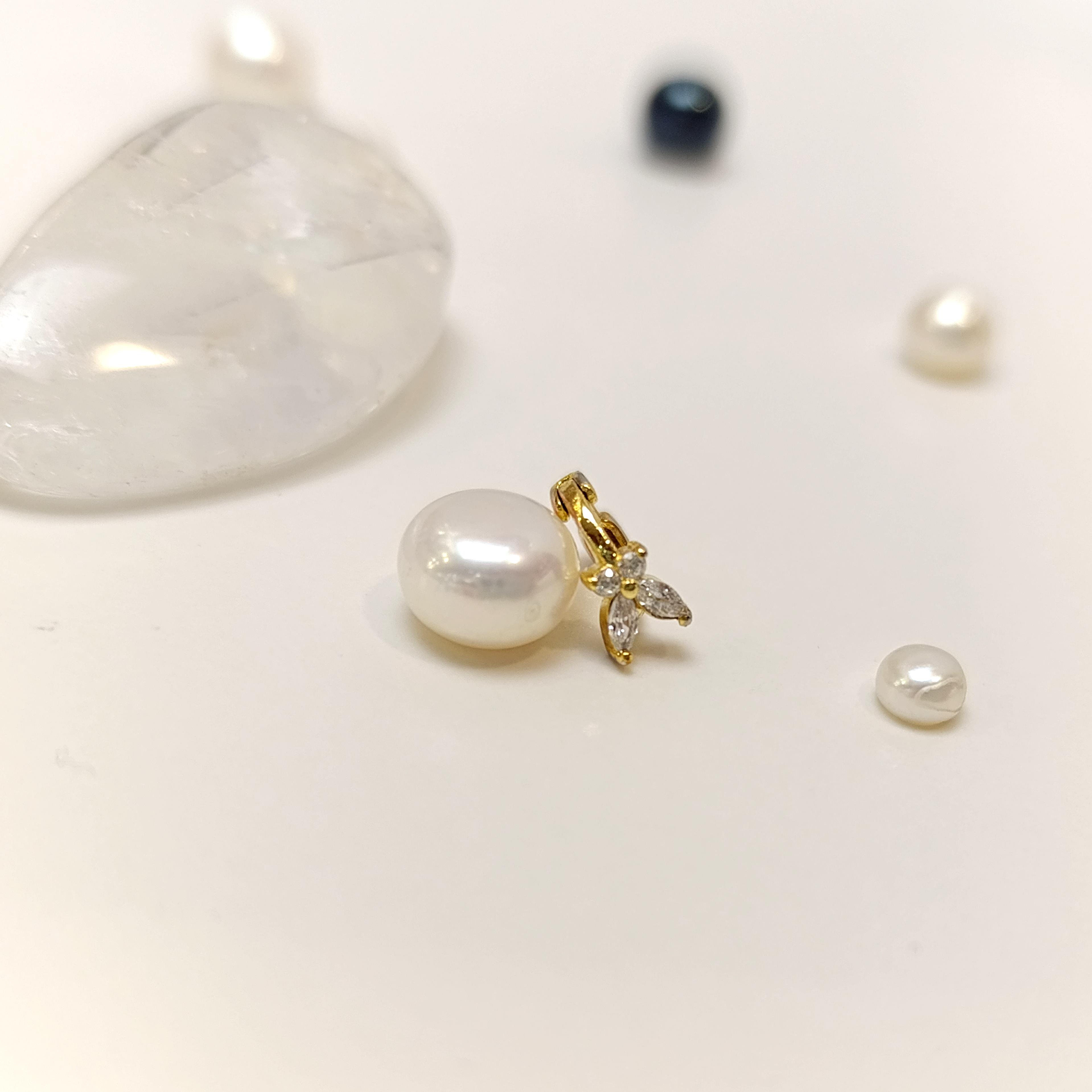 Tragus Piercing  Kelebek Küpe 14 Ayar Altın HD VİDEOLU