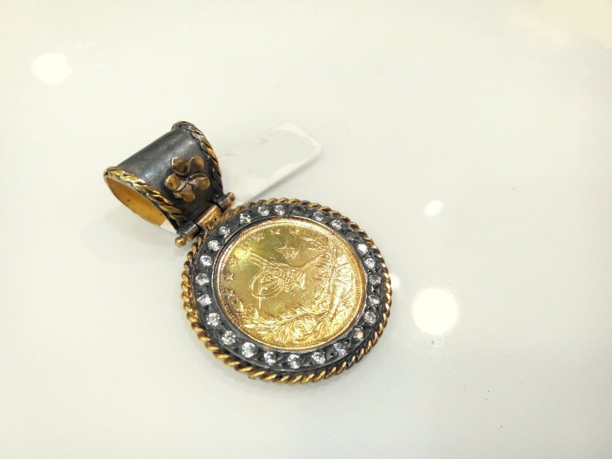 Reşat Tam Altın Özel El İşi Çerçeveli Kolye