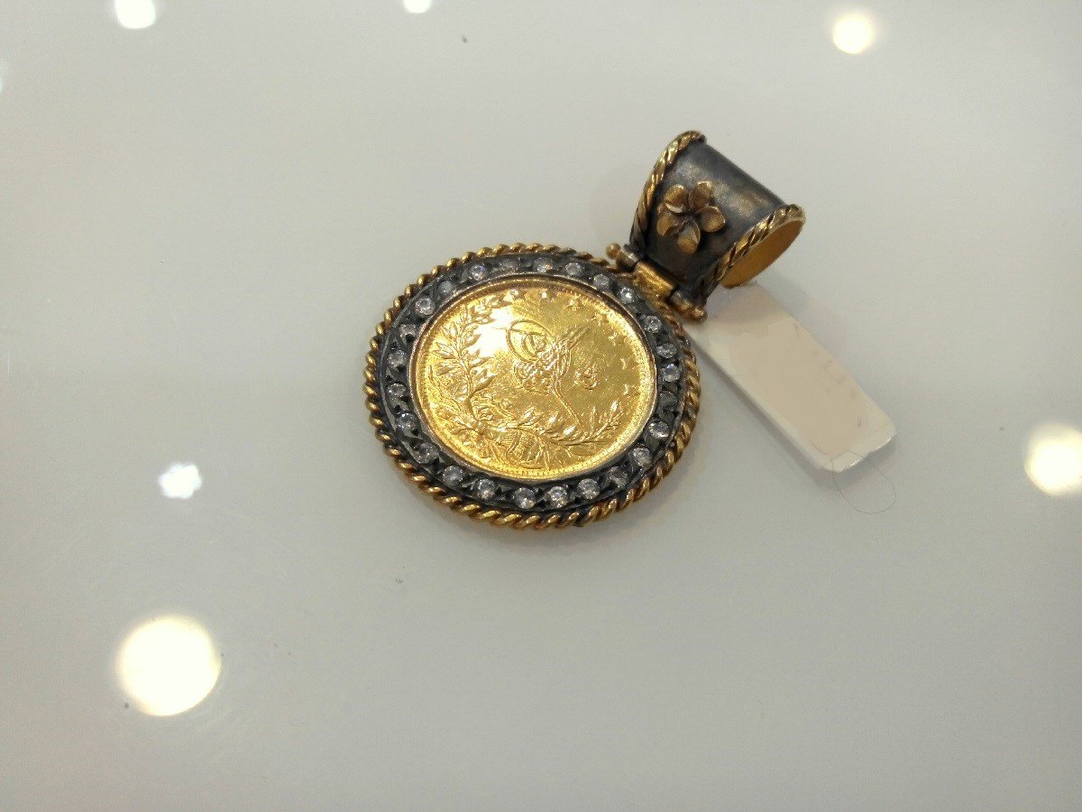 Reşat Tam Altın Özel El İşi Çerçeveli Kolye