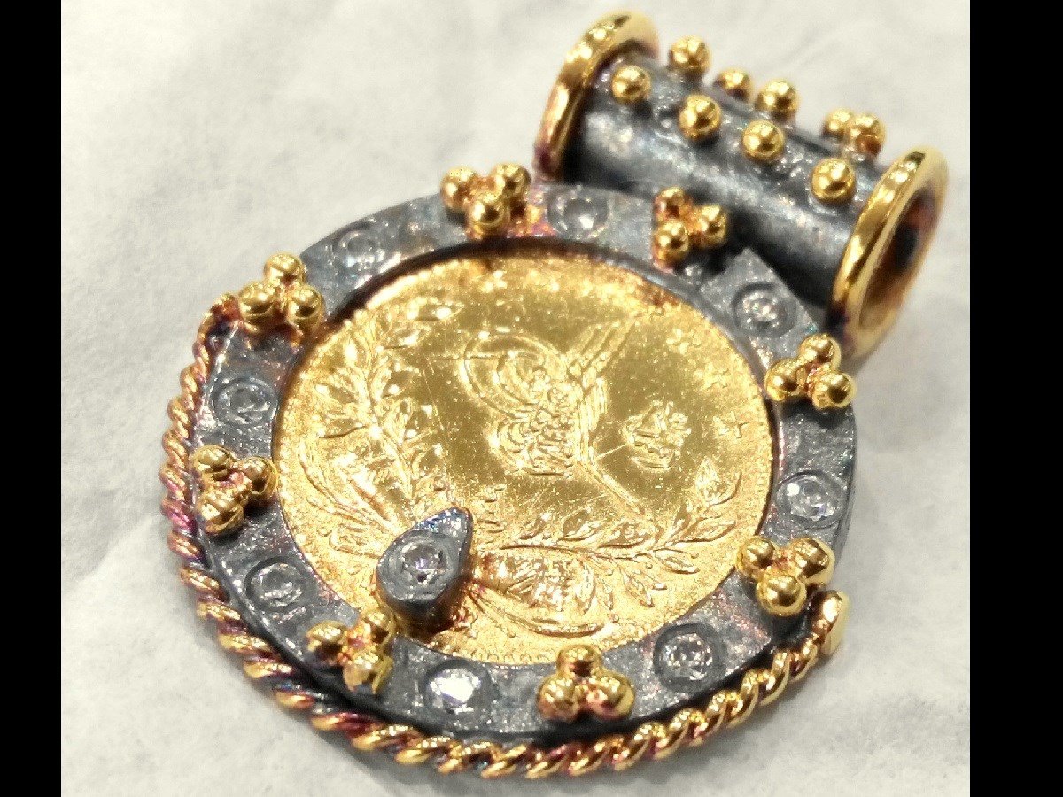 Reşat Tam Altın Özel El İşi Çerçeveli Kolye