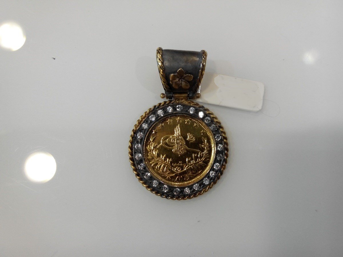 Reşat Tam Altın Özel El İşi Çerçeveli Kolye