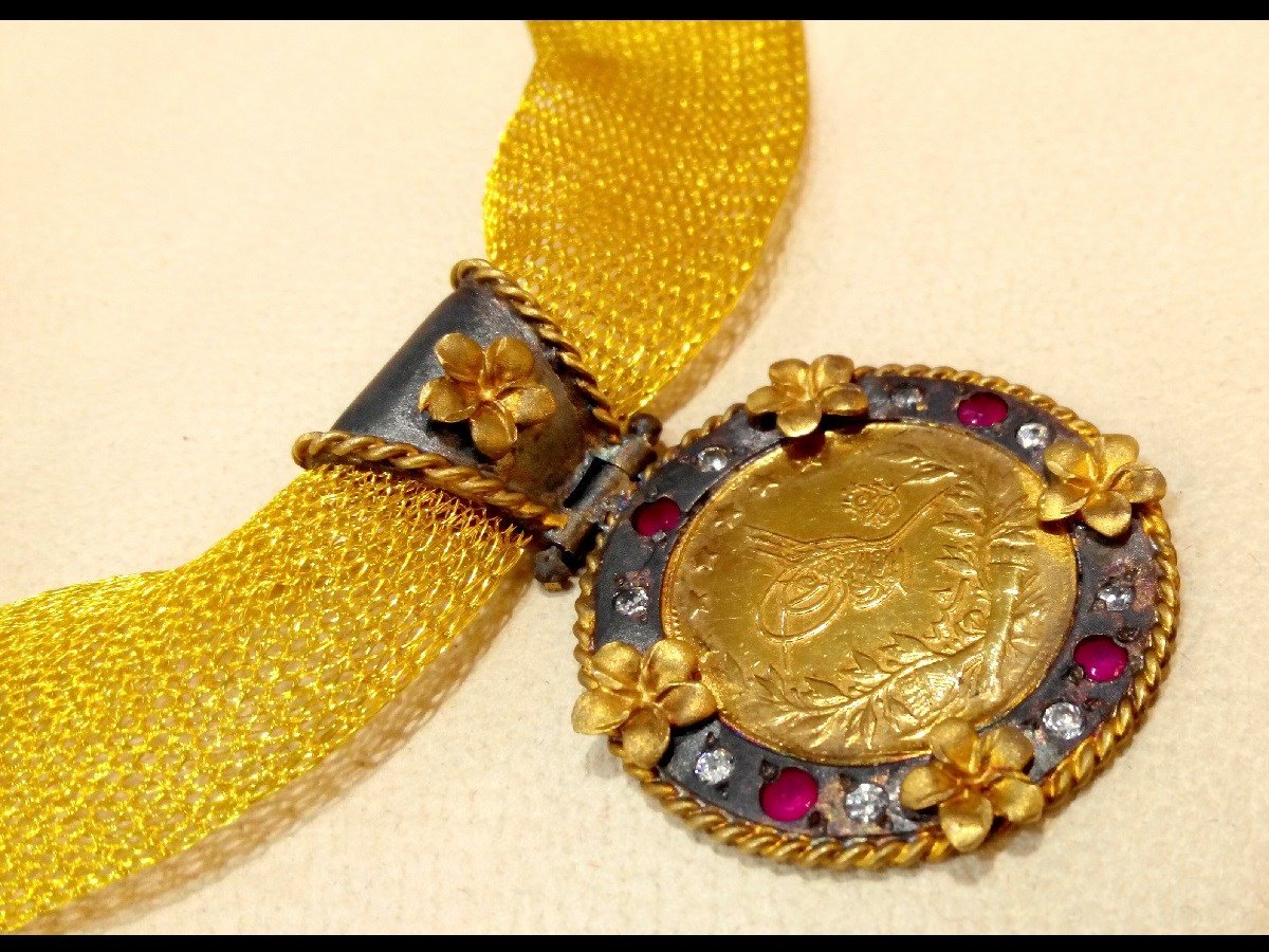 Reşat Tam Altın Özel El İşi Çİçek Çerçeveli Kolye