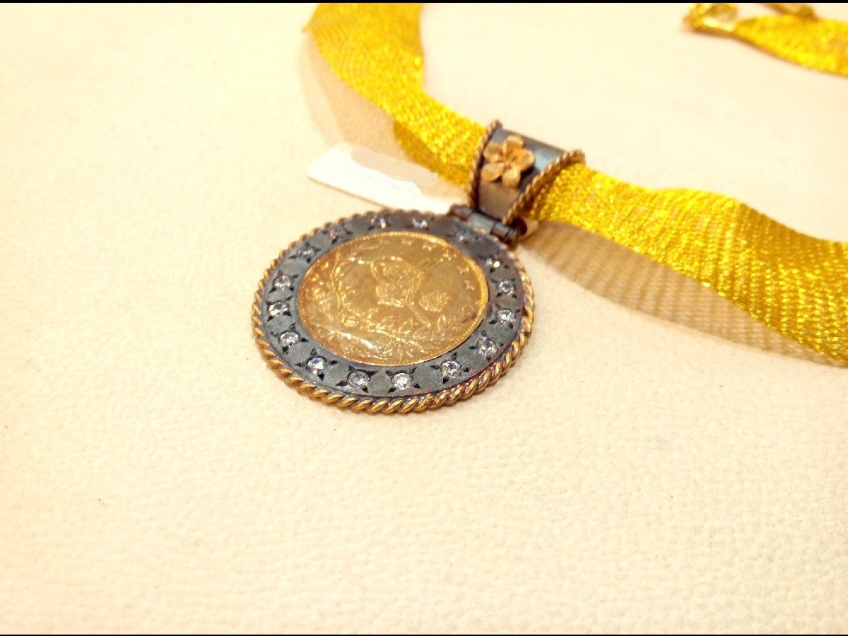 Reşat Tam Altın Özel El İşi Çİçek Çerçeveli Kolye