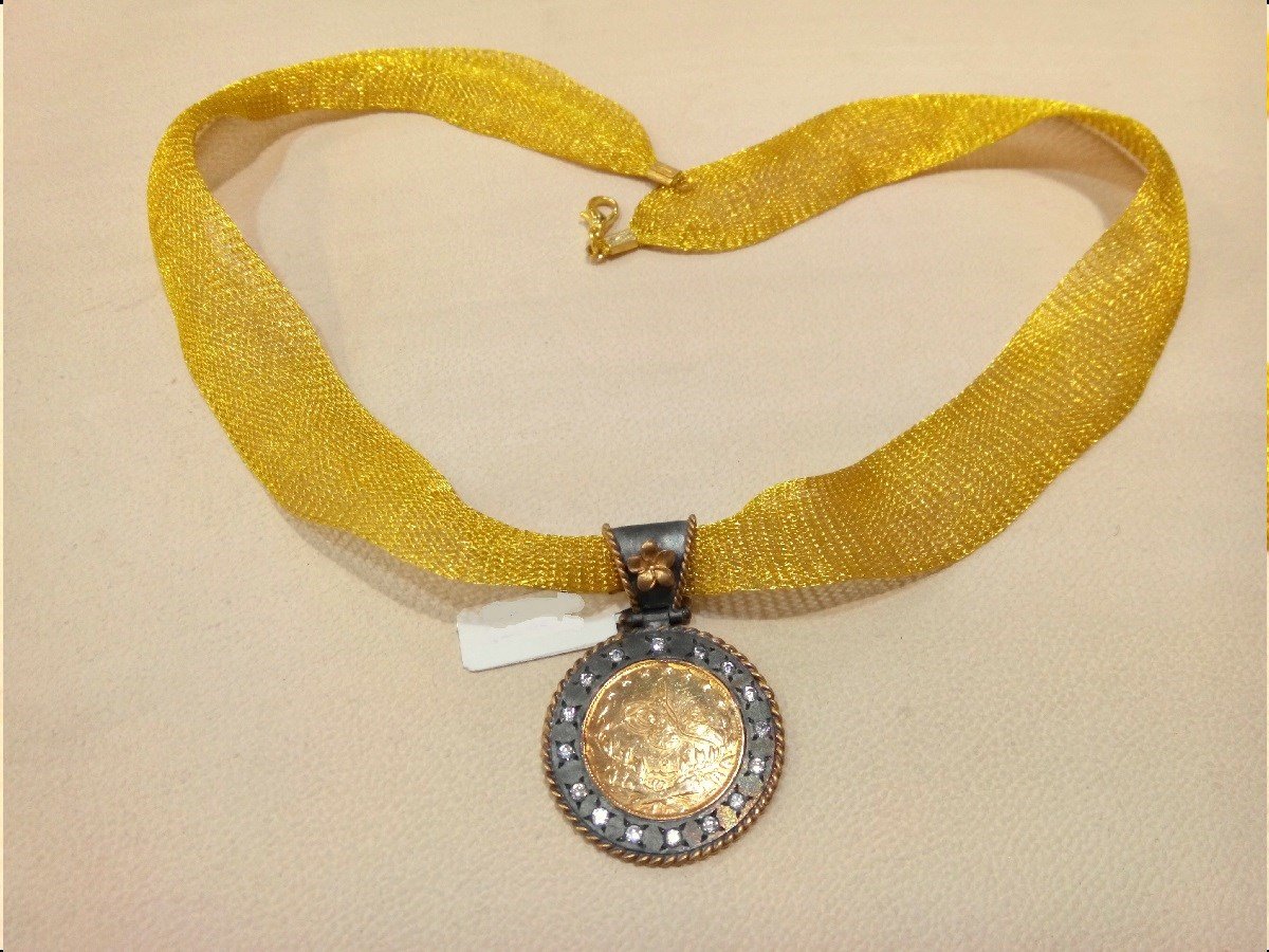 Reşat Tam Altın Özel El İşi Çİçek Çerçeveli Kolye