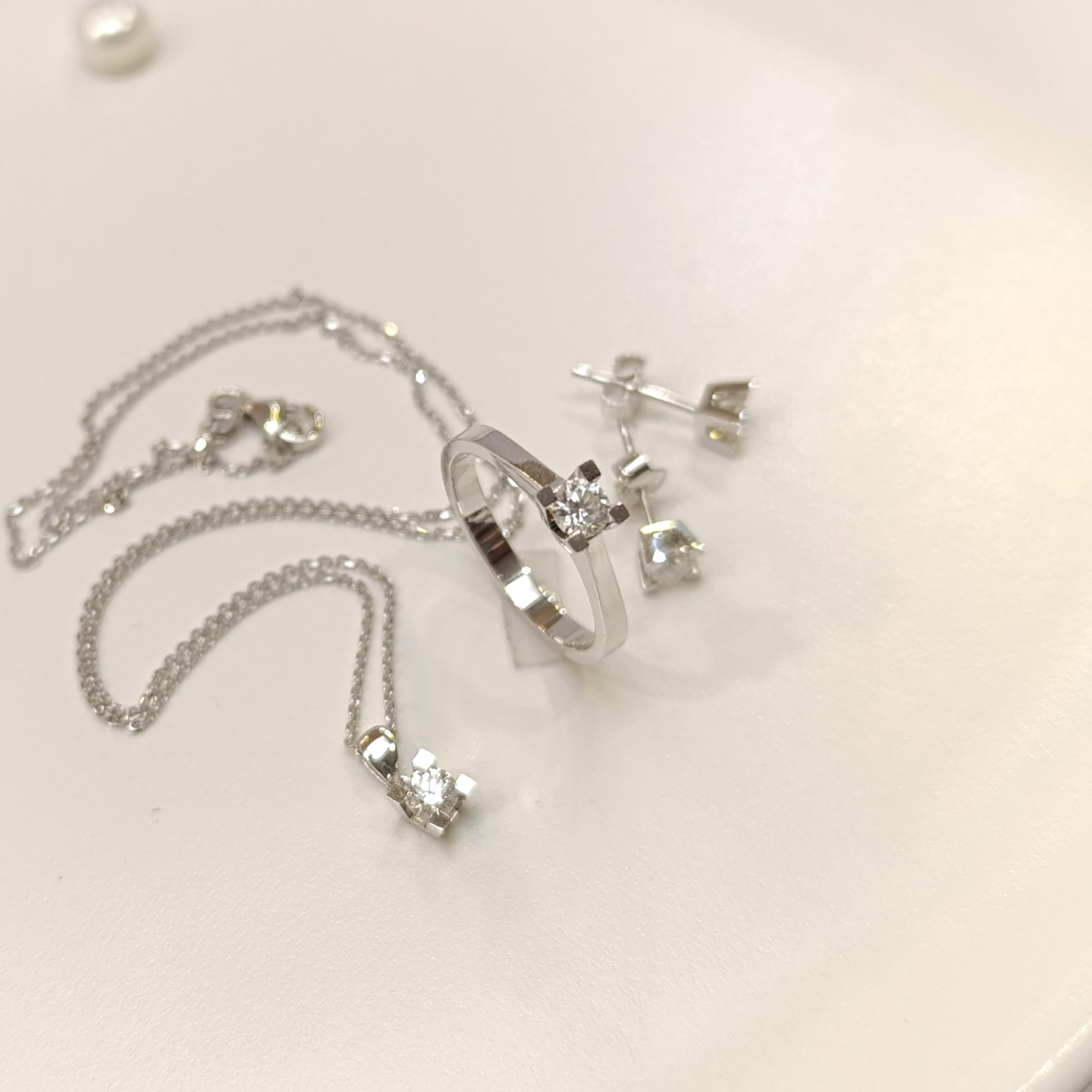 Pırlanta Tek Taş Set Takım 18 Ayar Altın HD Vİdeolu