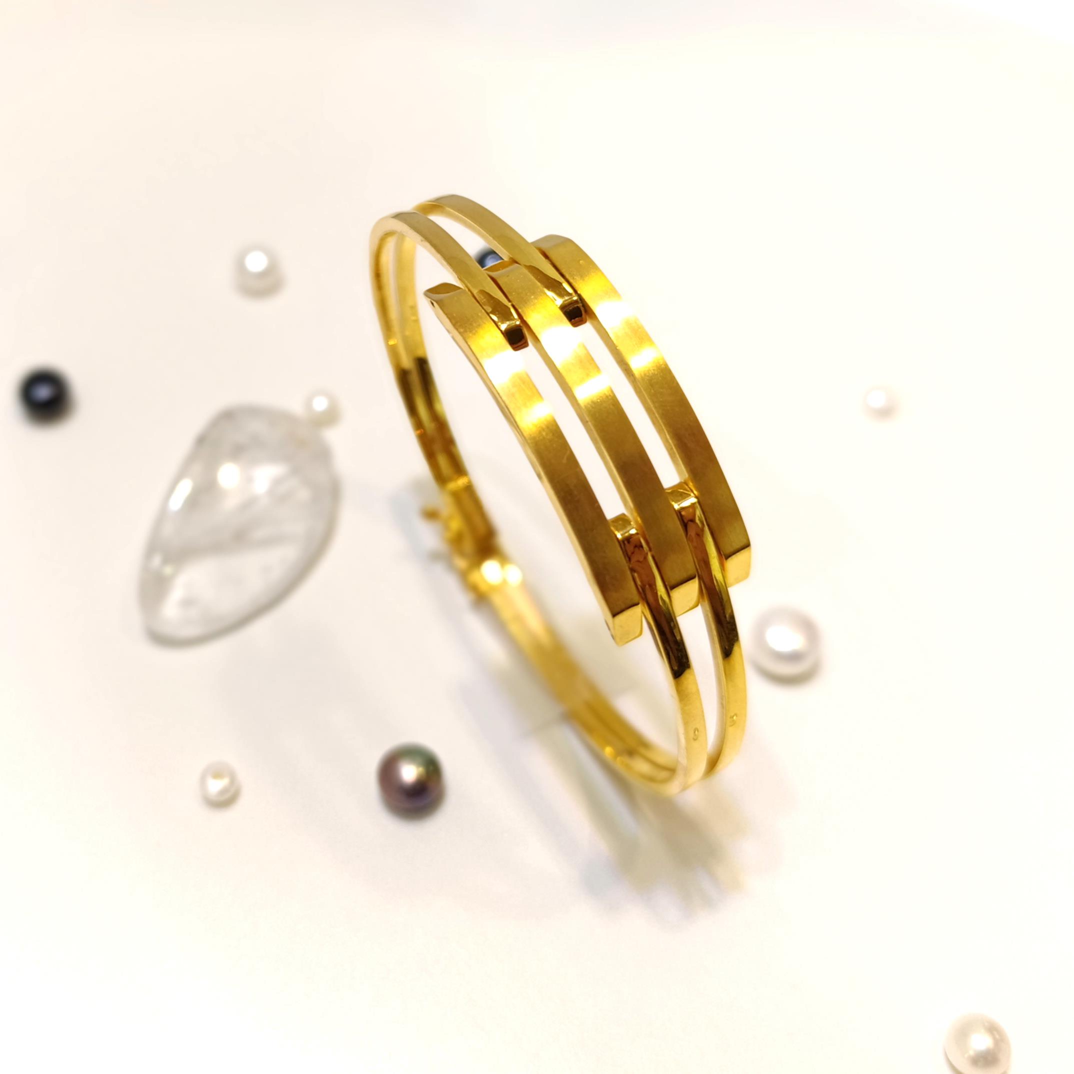 Kaburga Kelepçe Bileklik 22 Ayar Altın HD VİDEOLU