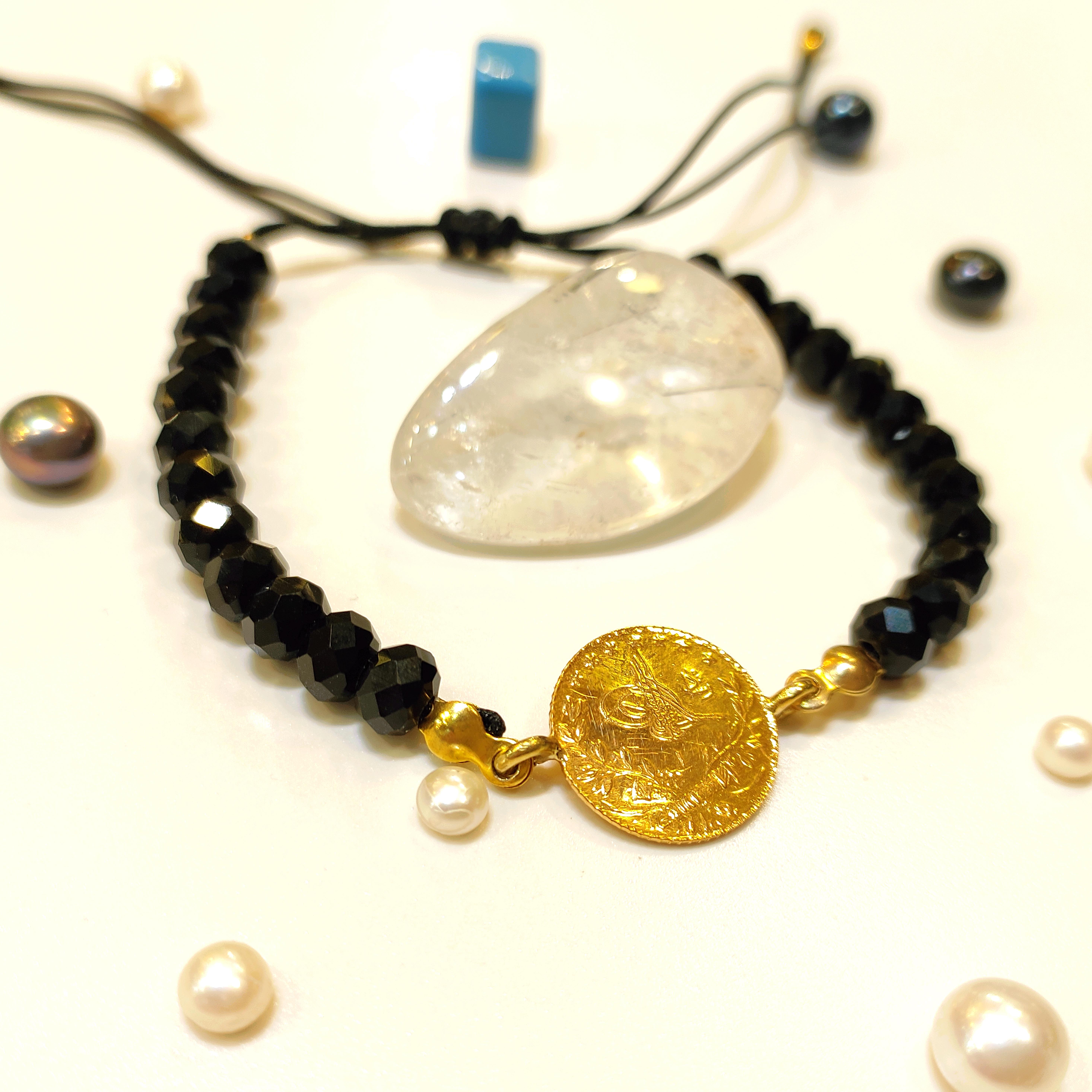 Reşat Çeyrek Altınlı Siyah Taşlı Makrome Örgü Bileklik HD VİDEOLU