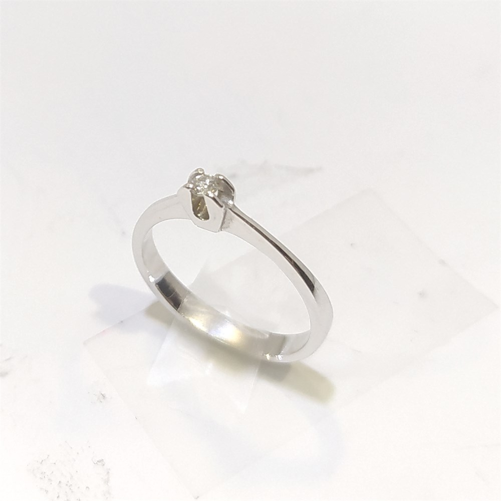 0.04ct H VS Pırlanta Tek TAş Yüzük 18 Ayar Altın