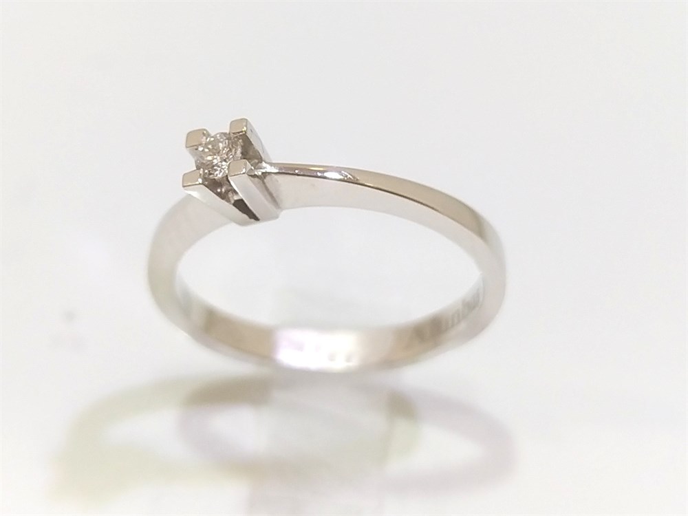 0.06ct G VS1 Pırlanta Tek TAş Yüzük 18 ayar Altın