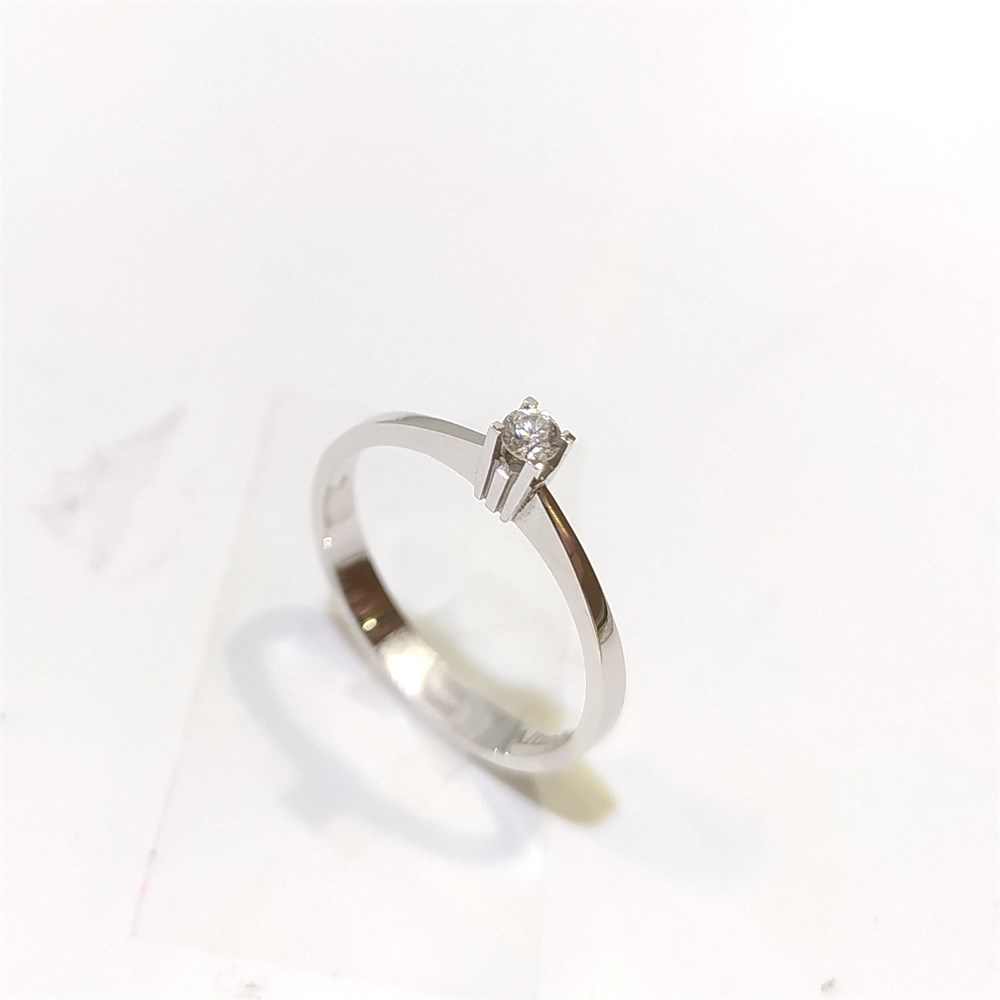 0.07ct H VS Pırlanta Tek TAş Yüzük 18 Ayar Altın