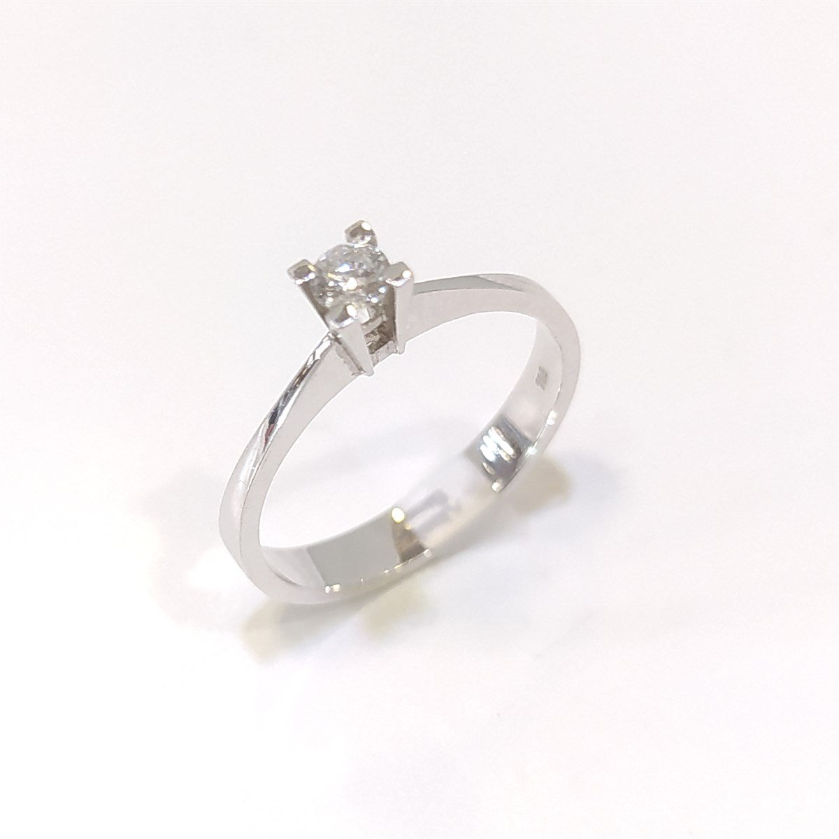 0.15ct H Color Pırlanta Tek TAş Yüzük 18 Ayar Altın