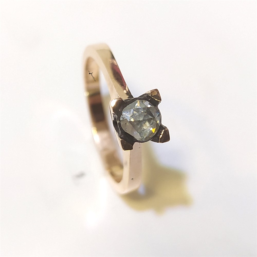 0.18ct Elmas Tek Taş Yüzük 8K Altın