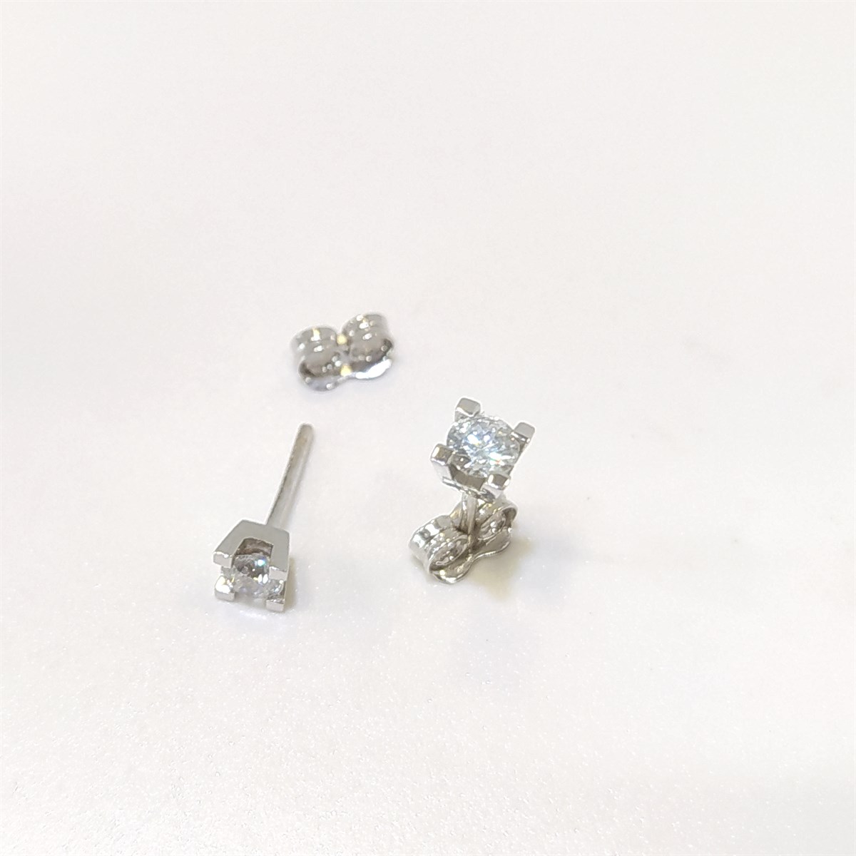 0.38ct Pırlanta Tek Taş Küpe 14 Ayar Altın