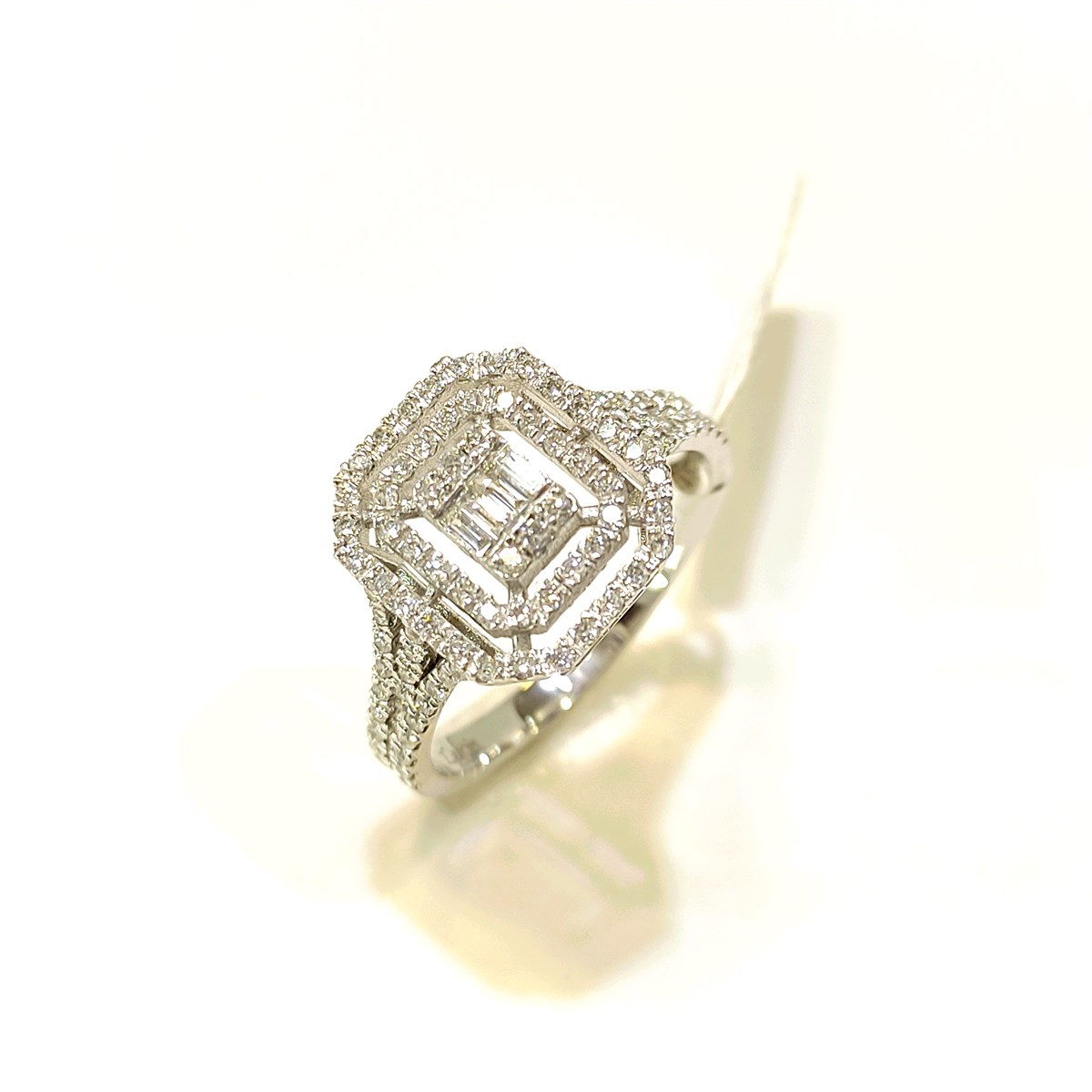 0.45ct Pırlanta Baget Taşlı Yüzük 14 Ayar Altın 4K VİDEOLU