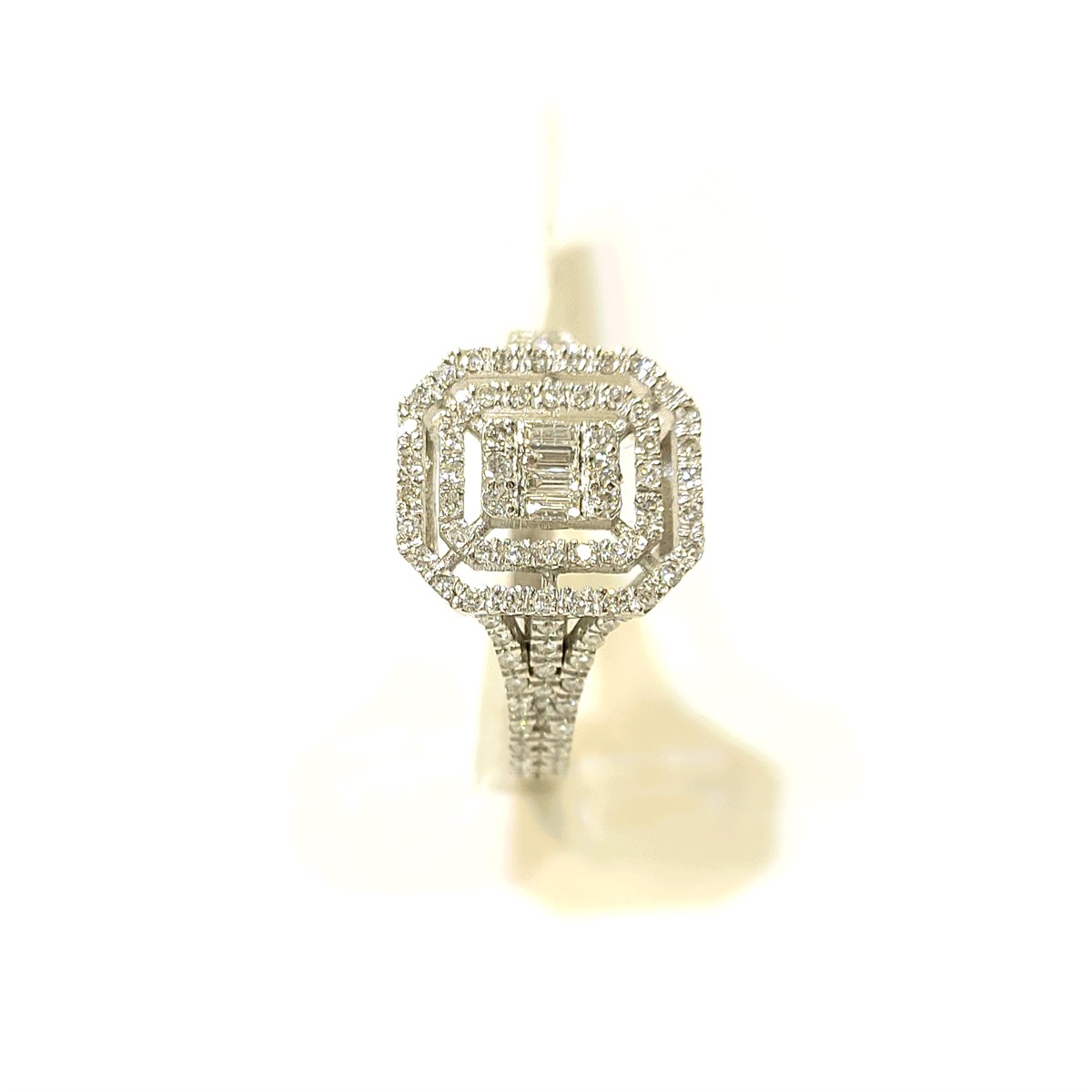 0.45ct Pırlanta Baget Taşlı Yüzük 14 Ayar Altın 4K VİDEOLU