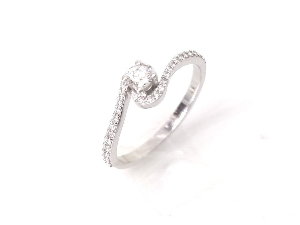 Pırlanta Tektaş Yüzük