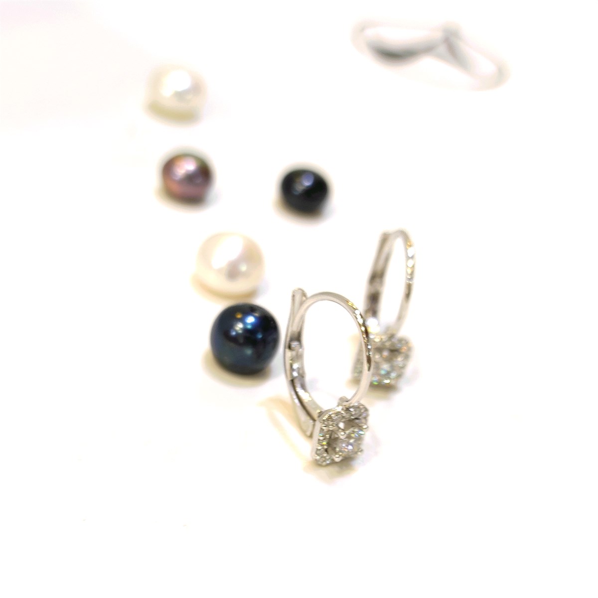 Tek Taş Pırlanta Taşlı Küpe 14 Ayar Altın HD VİDEOLU