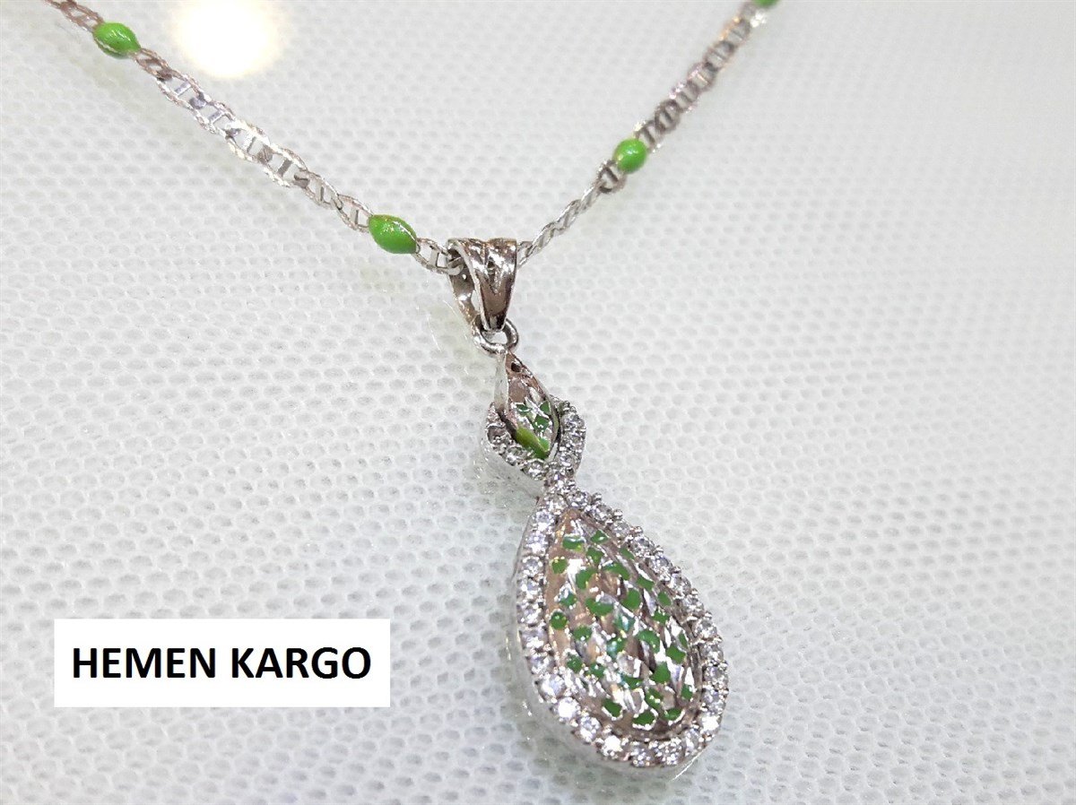 Yeşil Mineli Damla Kolye 14 Ayar Altın