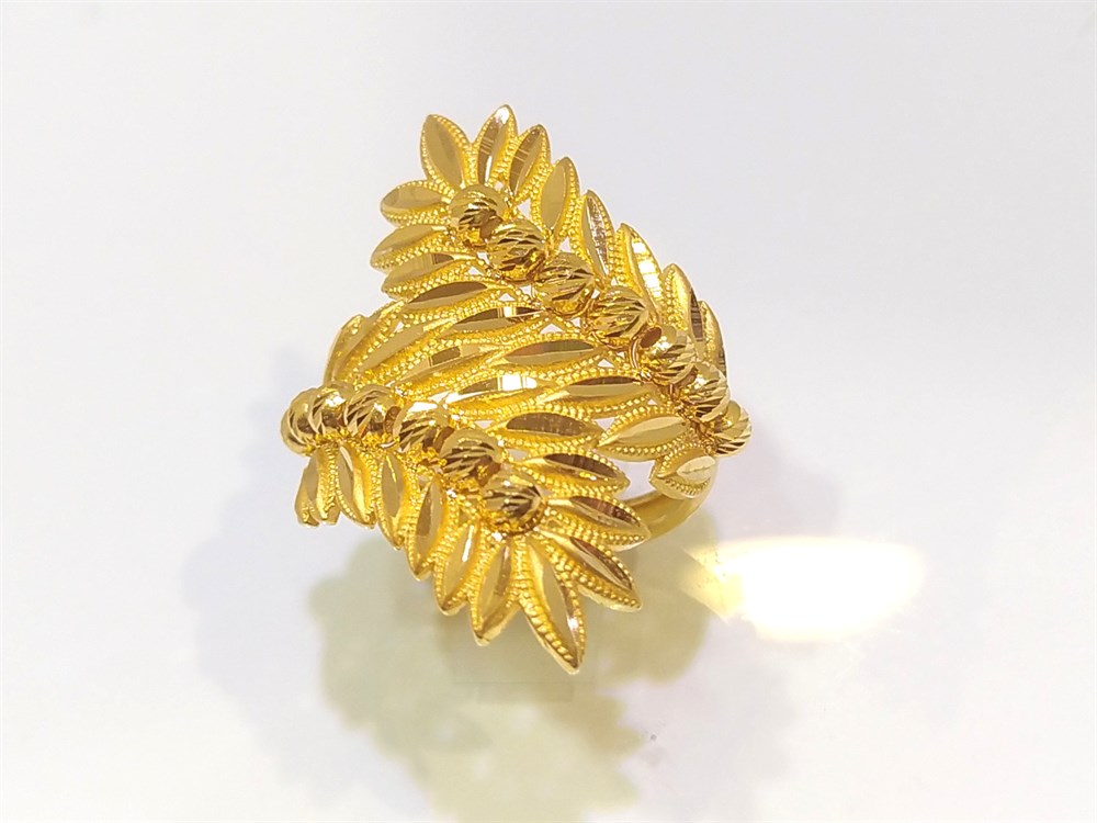 Yaprak İşlemeli Dorika Toplu Yüzük 22 Ayar Altın 