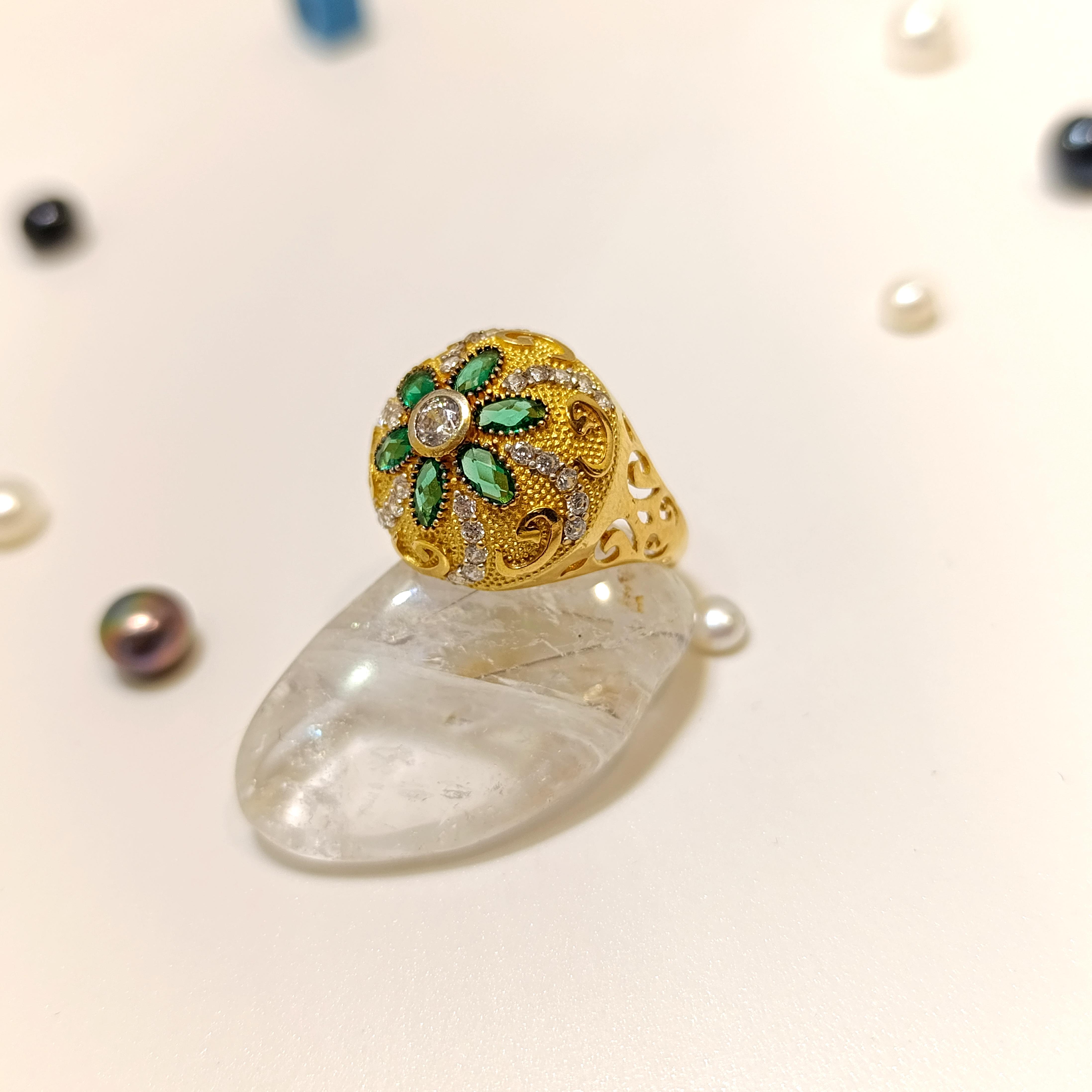 Yeşil Taşlı Yüzük 22 Ayar Altın HD VİDEOLU