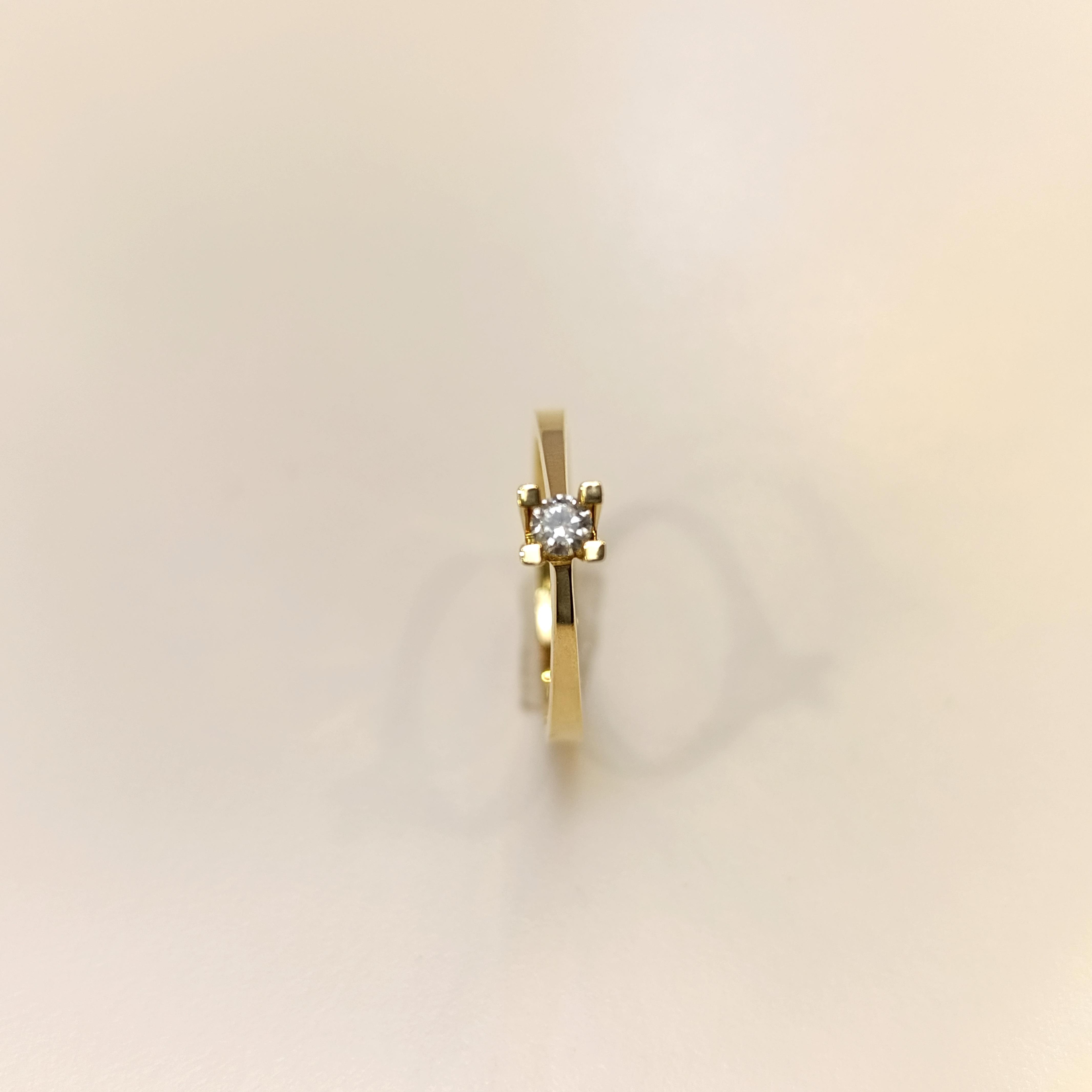 0.10ct Tek Taş Pırlanta Yüzük 14 Ayar Altın HD VİDEOLU