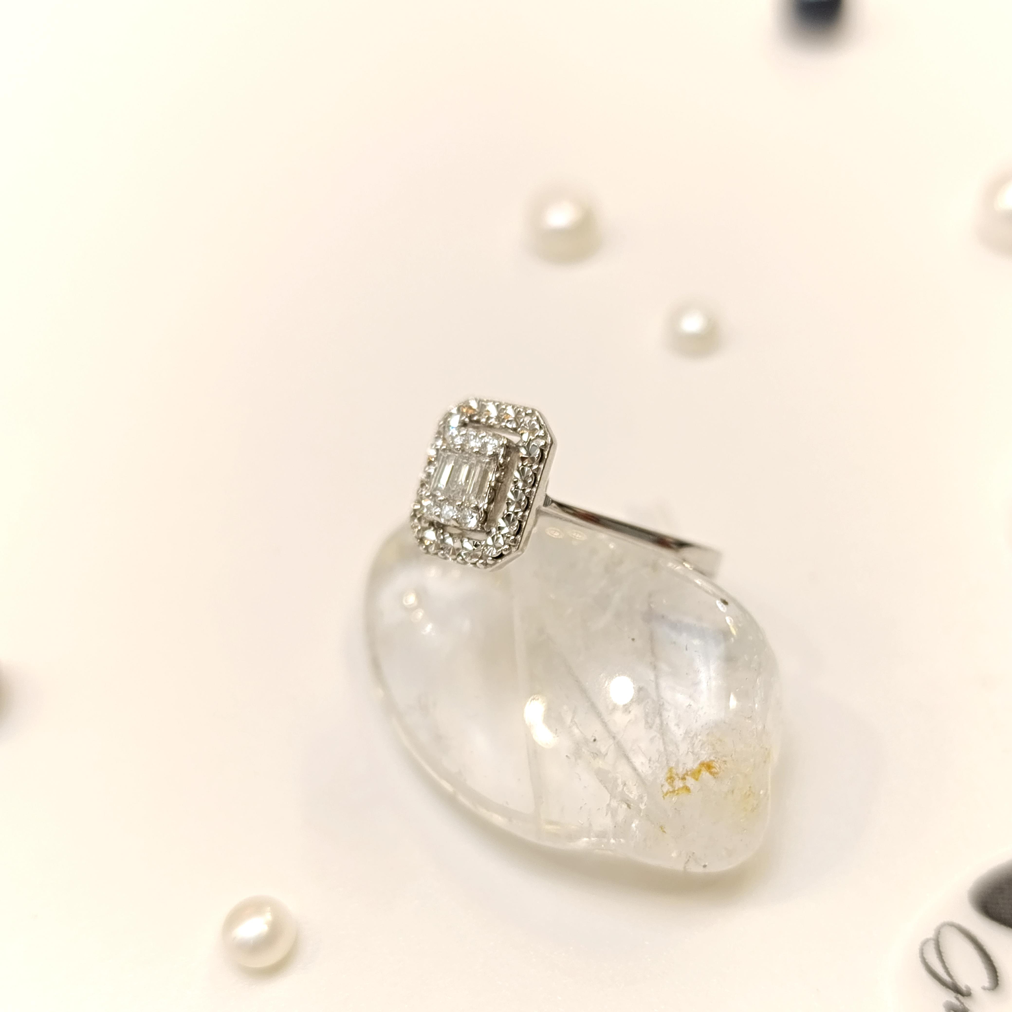 0.10ct F Color Baget Pırlanta Taşlı Yüzük 14 Ayar Altın HD VİDEOLU