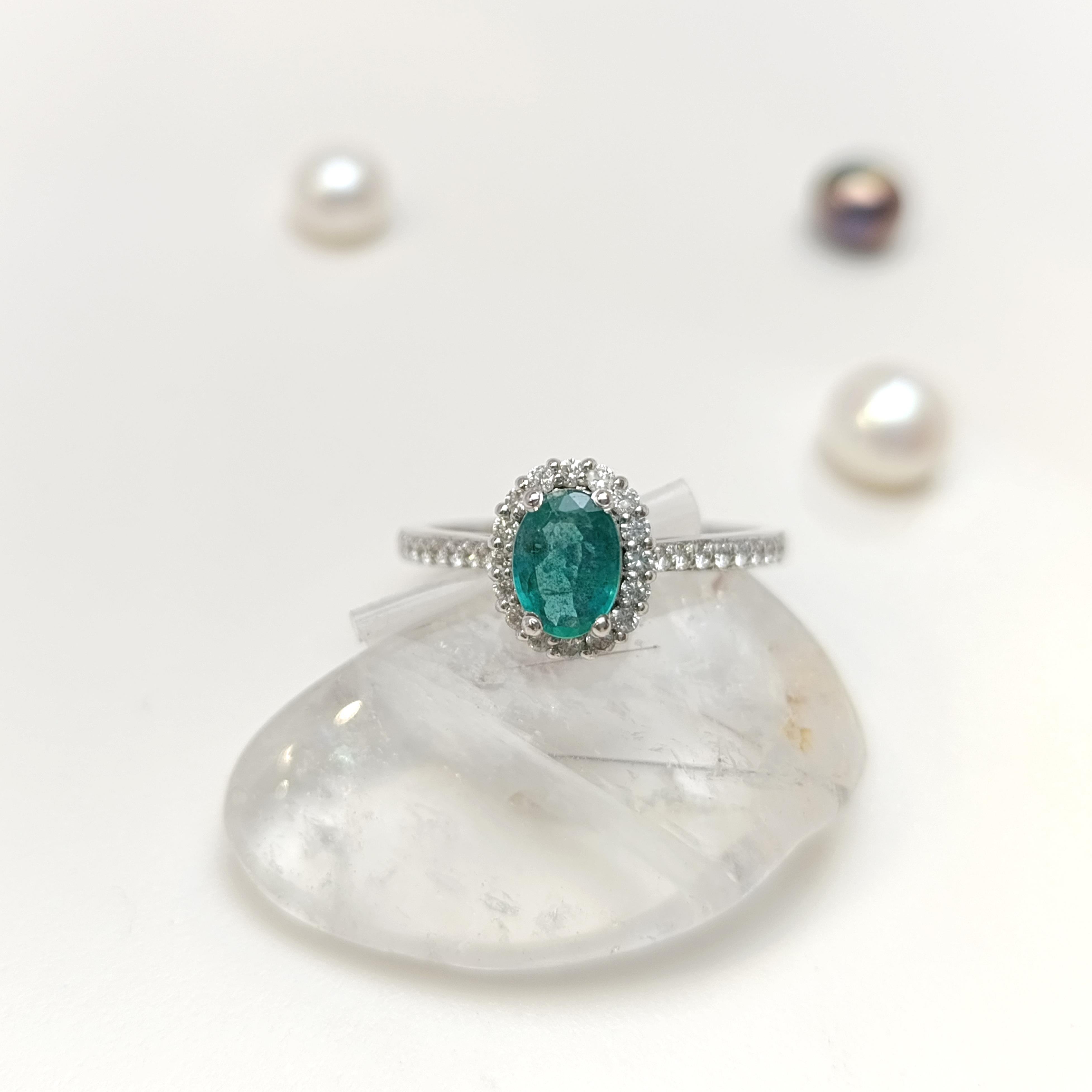 0.70ct Zümrüt Pırlanta Oval Taşlı  Yüzük 14 Ayar Altın HD VİDEOLU