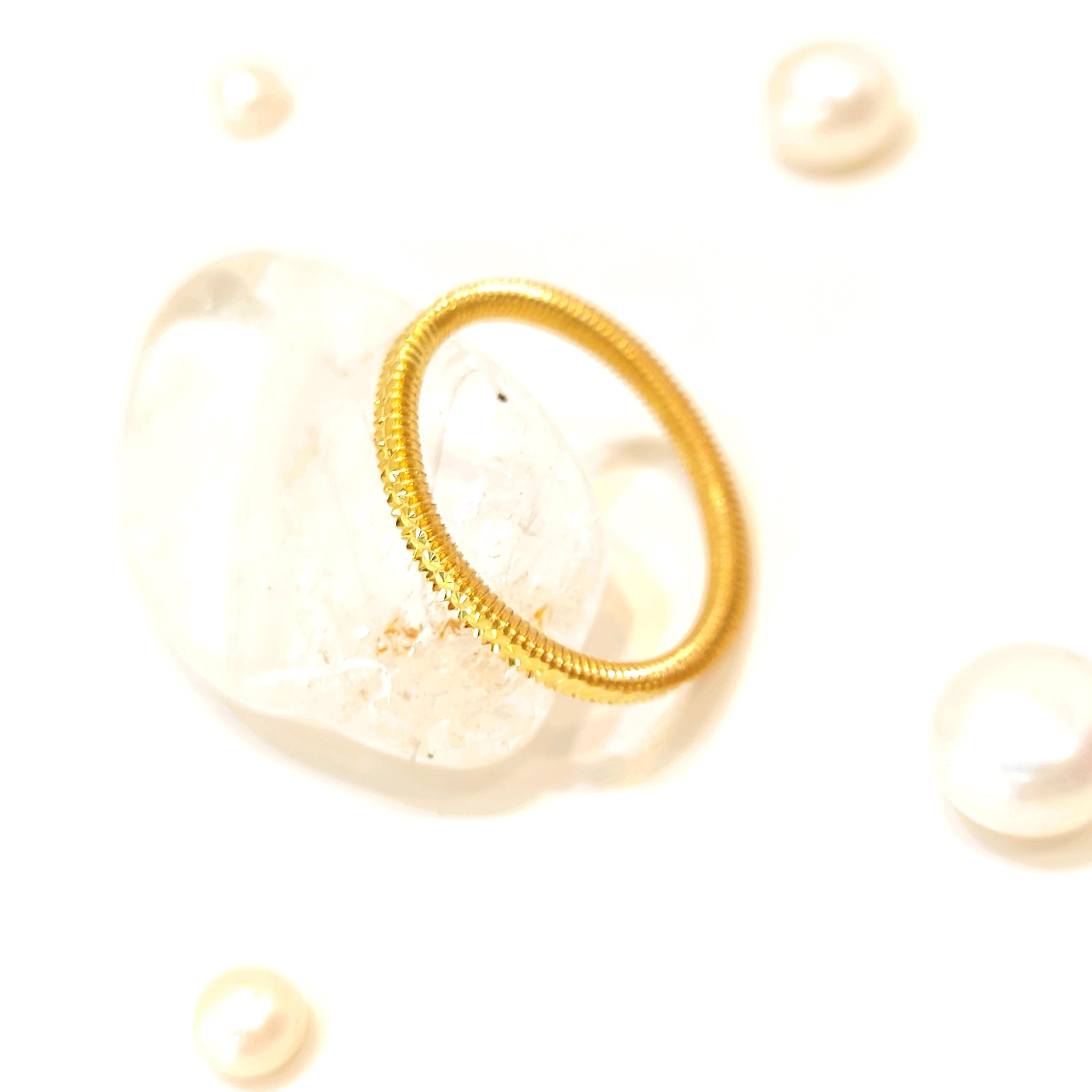 2mm Yuvarlak Kalemli Ajda Alyans 14 Ayar Altın HD VİDEOLU