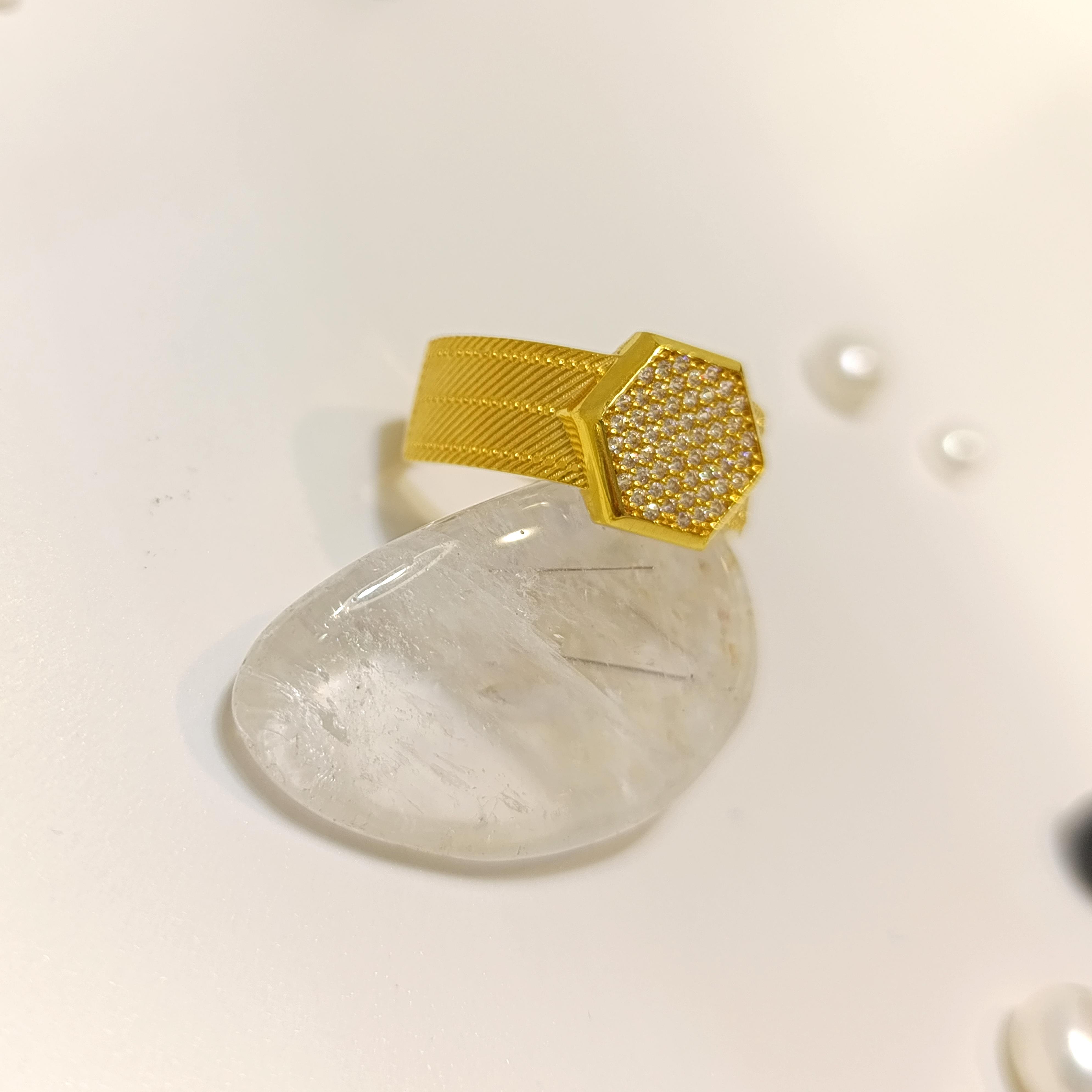 Altıgen Trabzon Desenli Yüzük 14 Ayar Altın HD VİDEOLU