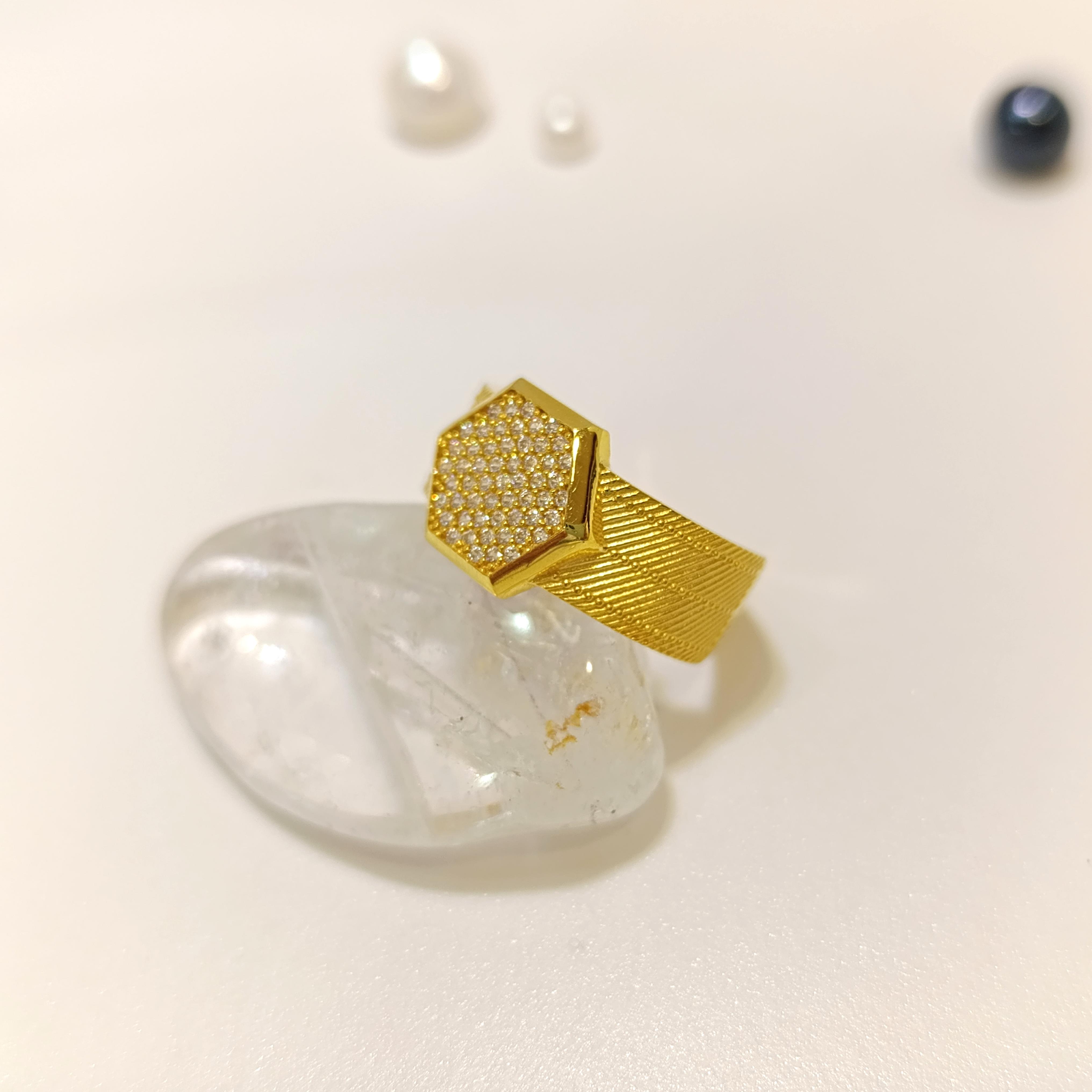 Altıgen Trabzon Desenli Yüzük 14 Ayar Altın HD VİDEOLU