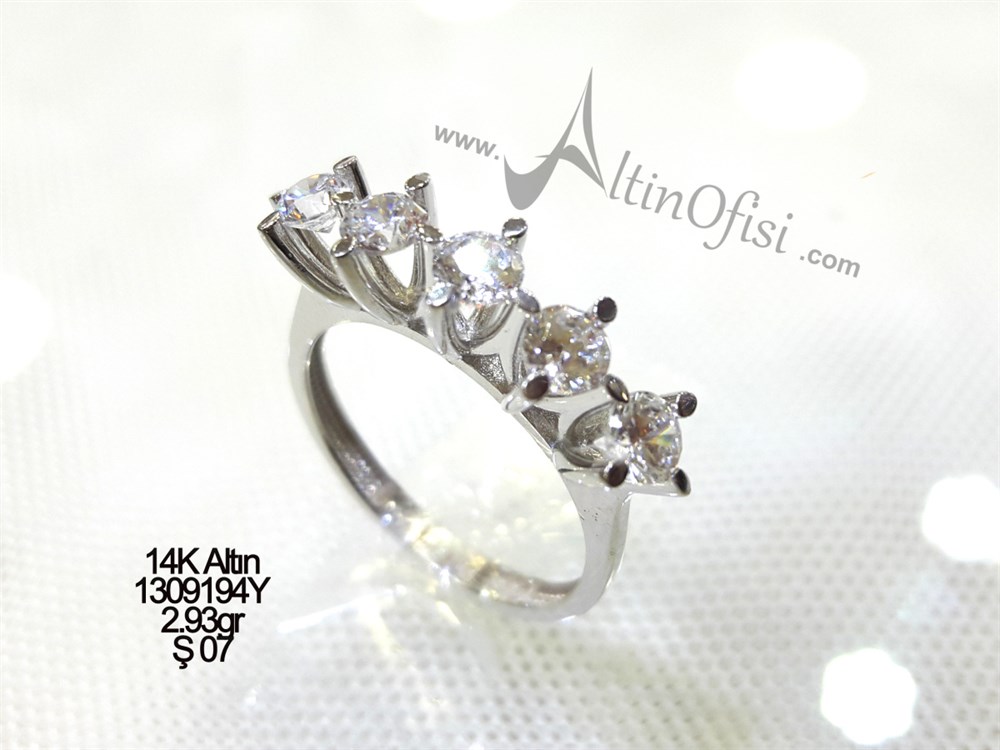 Badem Tırnaklı Beştaş Yüzük 14 Ayar Altın