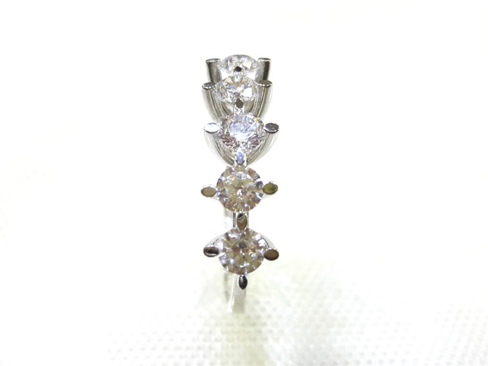 Badem Tırnaklı Beştaş Yüzük 14 Ayar Altın