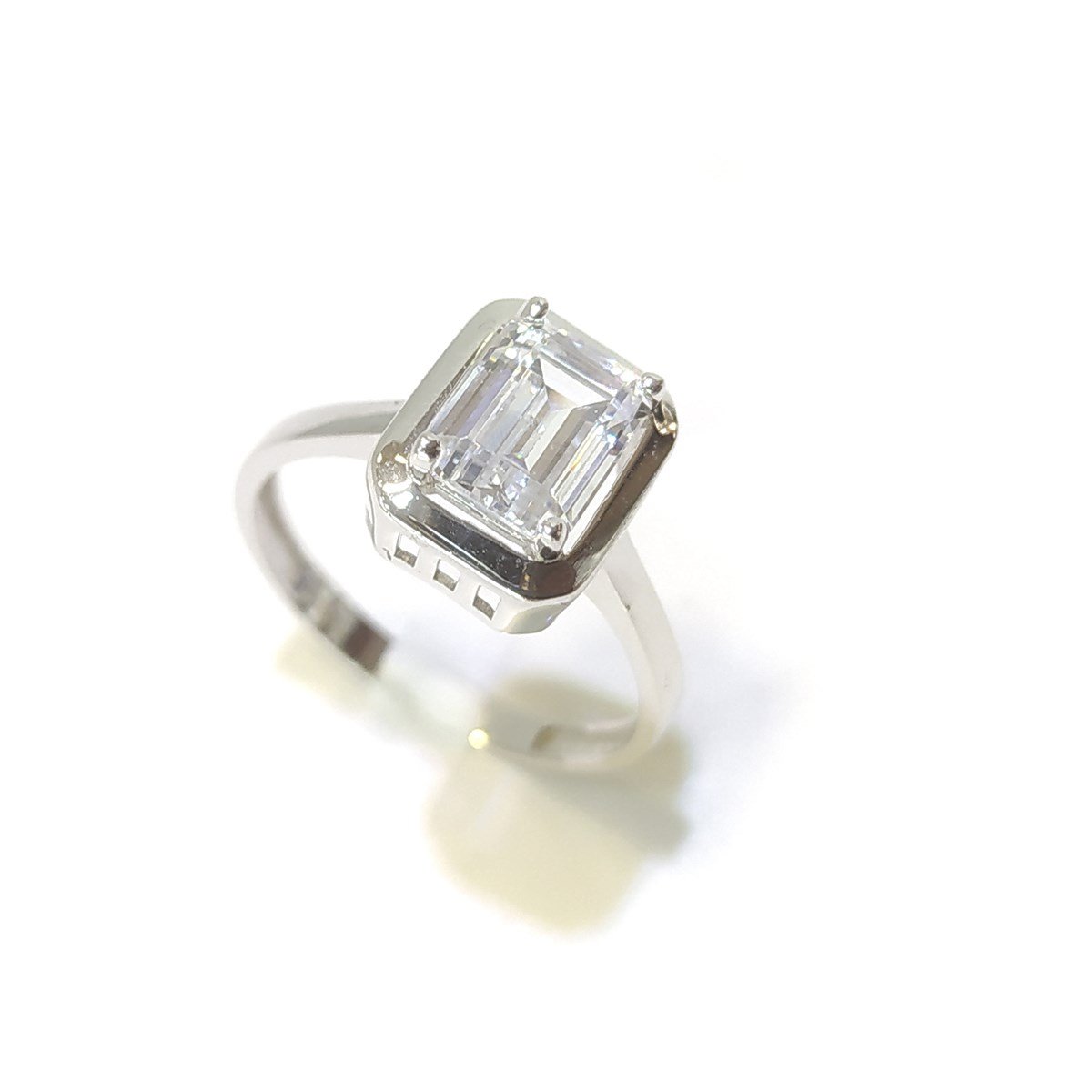 Baget Taşlı Tek Taş Yüzük 14 Ayar Altın