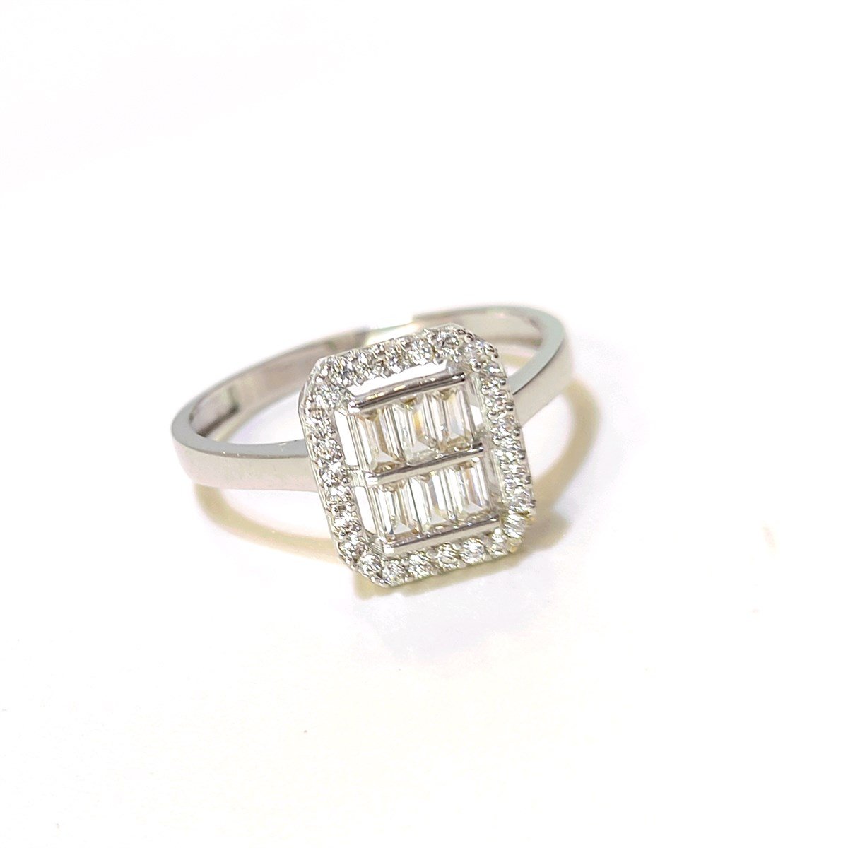 Baget Taşlı Yüzük 14 Ayar Altın 4K VİDEOLU